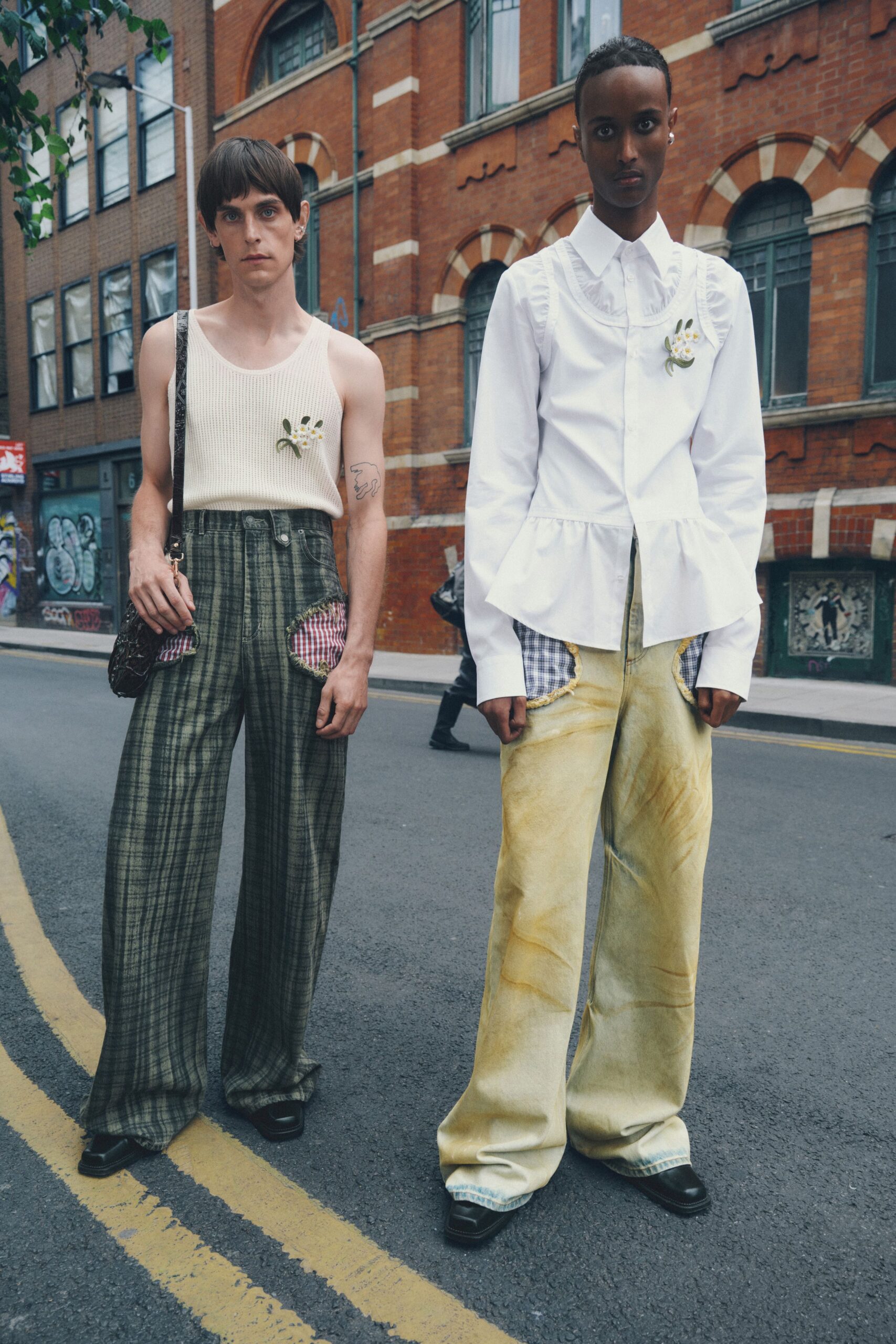 yellow denim relaxed straight-leg distressed pants