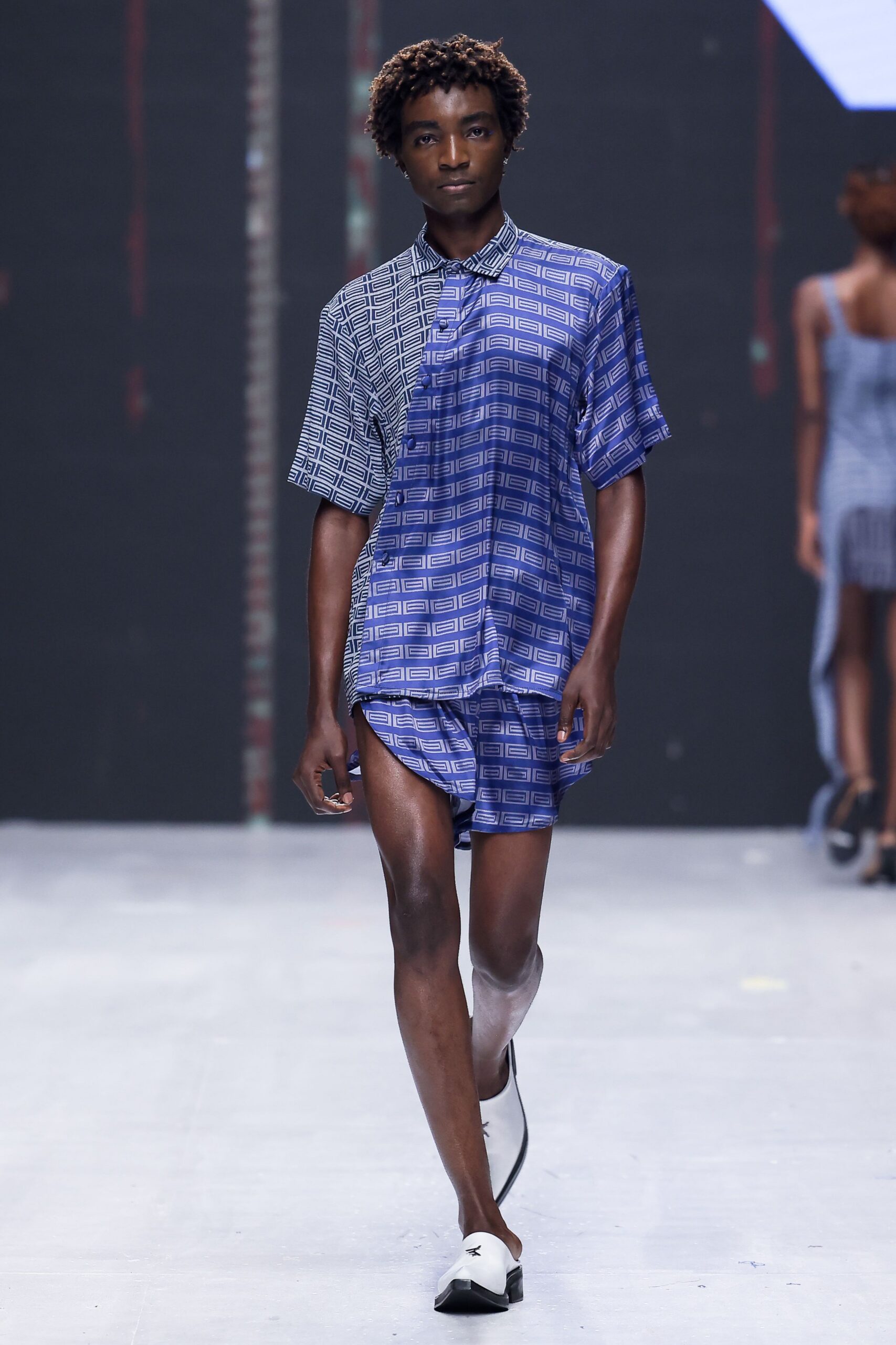 blue cotton relaxed checked short shorts