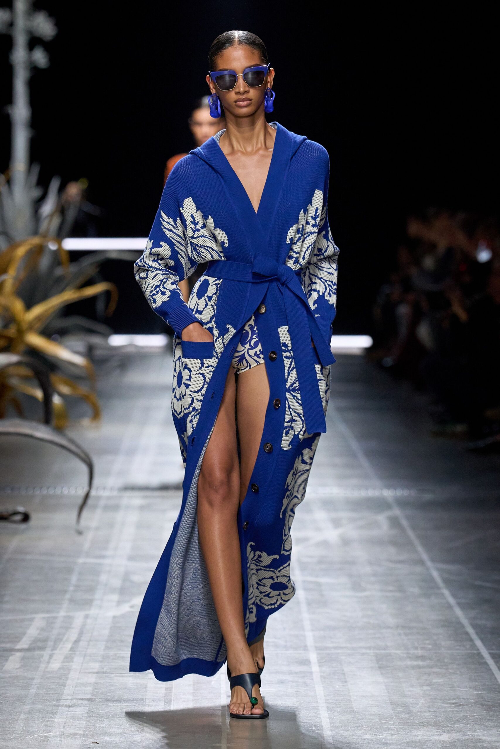 blue cotton long-sleeve collared relaxed floral buttoned coat