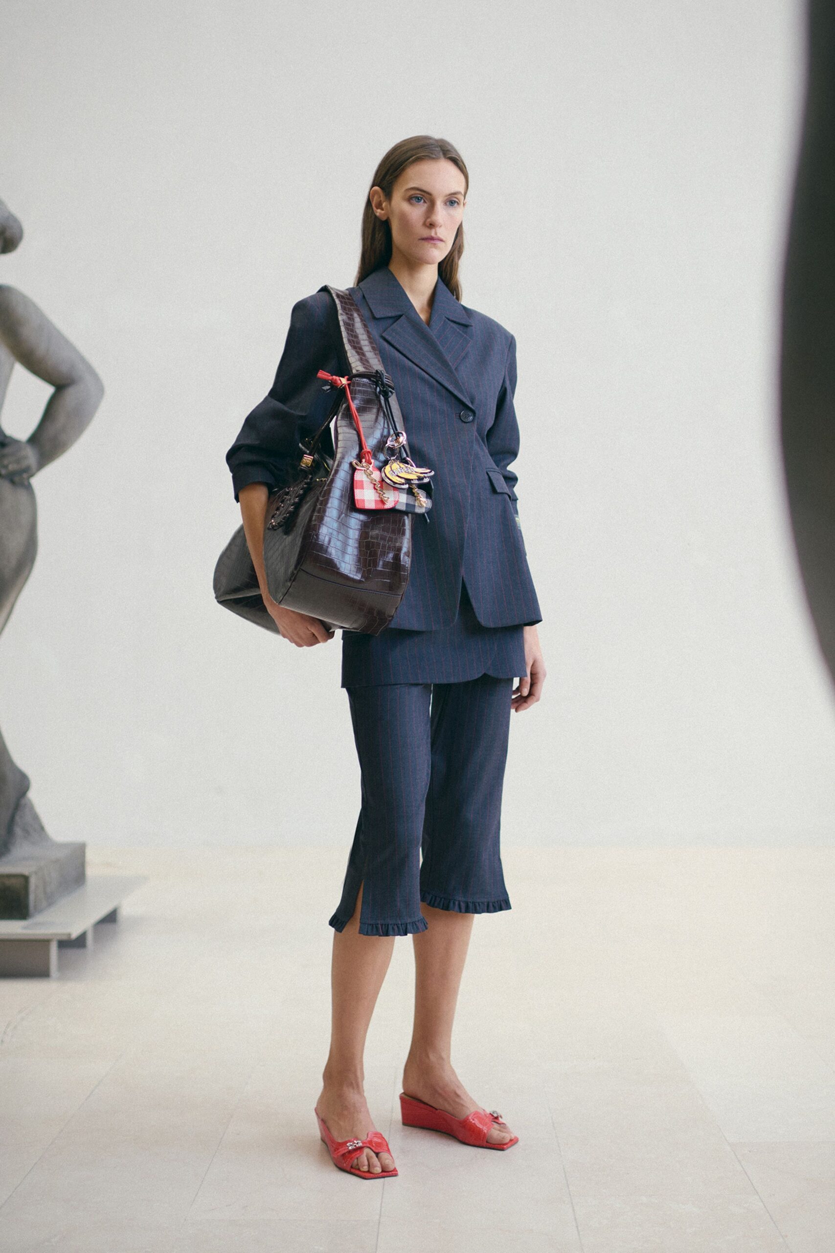 blue cotton relaxed straight-leg cropped pants