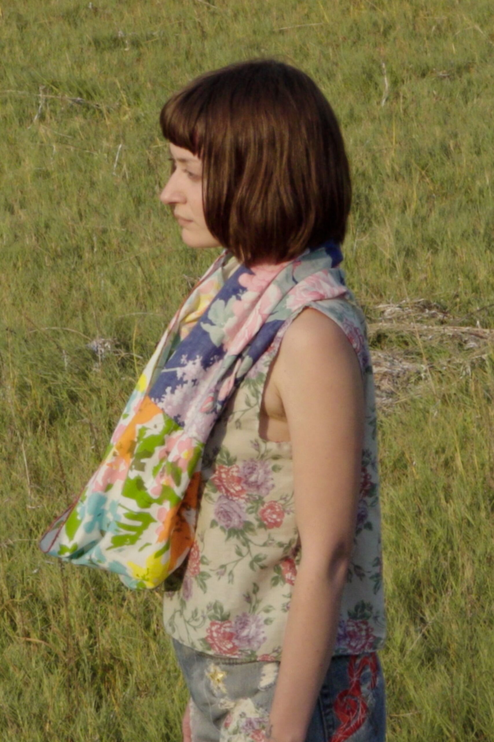 floral sleeveless top with bag