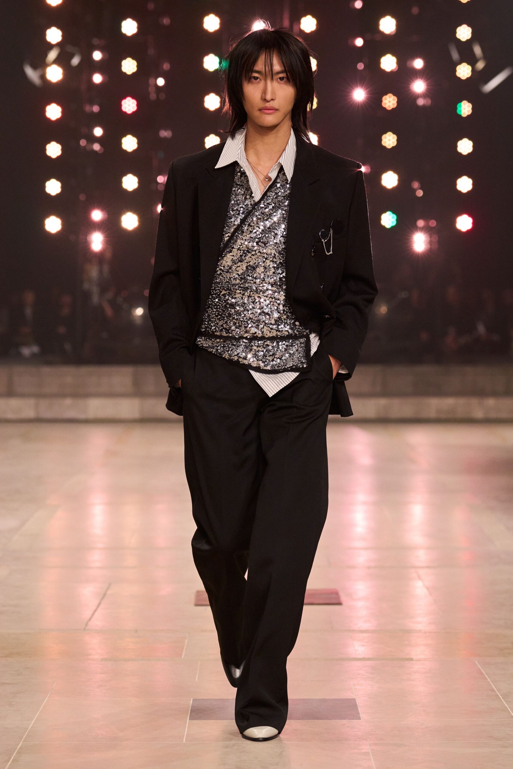 black silk long-sleeve collared tailored buttoned suit