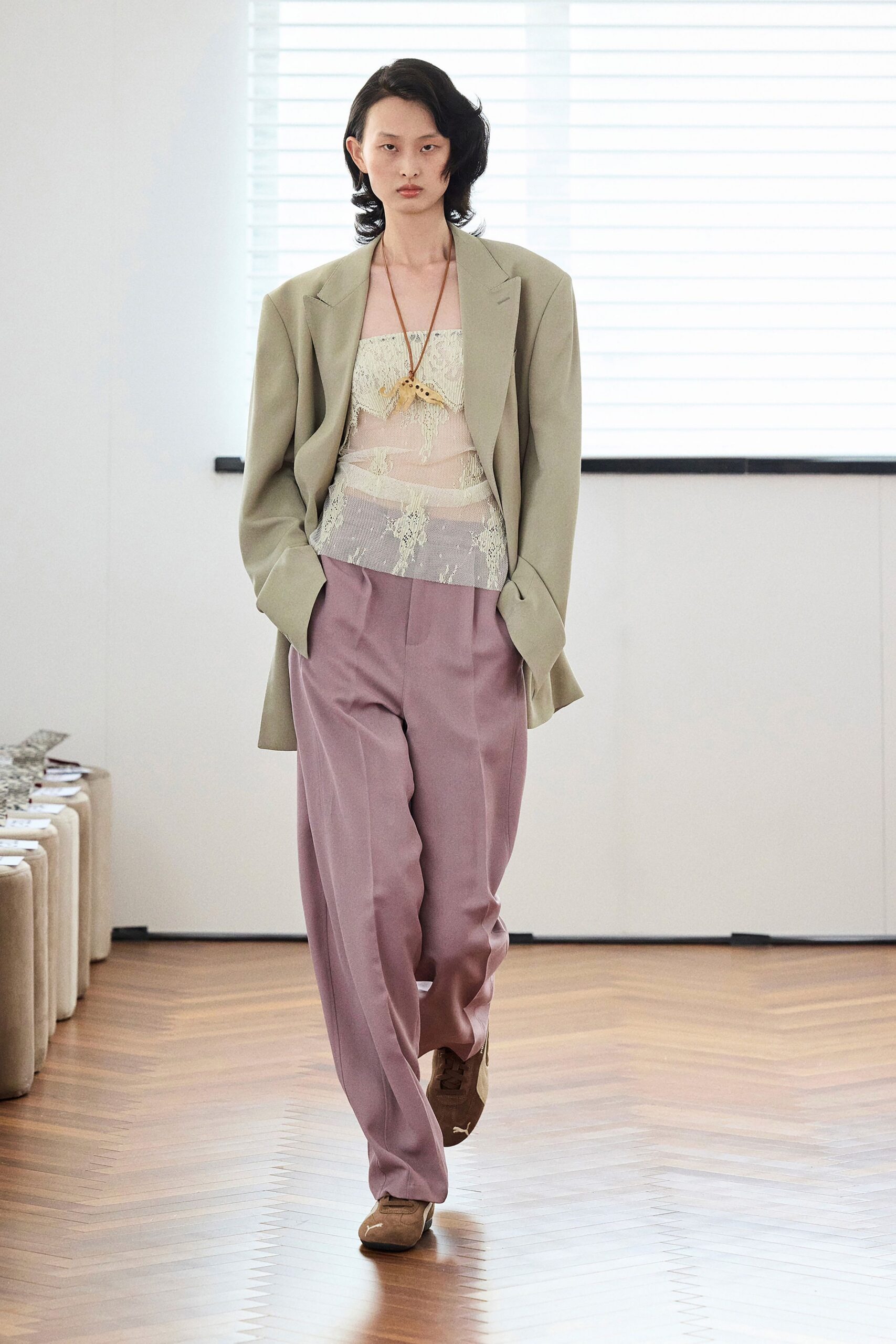 green cotton long-sleeve collared relaxed blazer