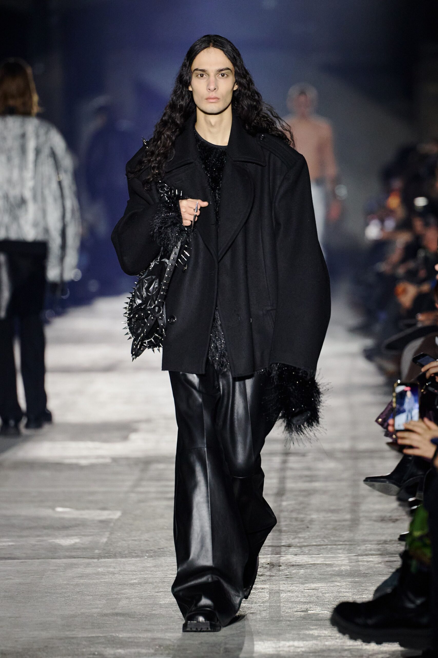 black oversized jacket with leather pants