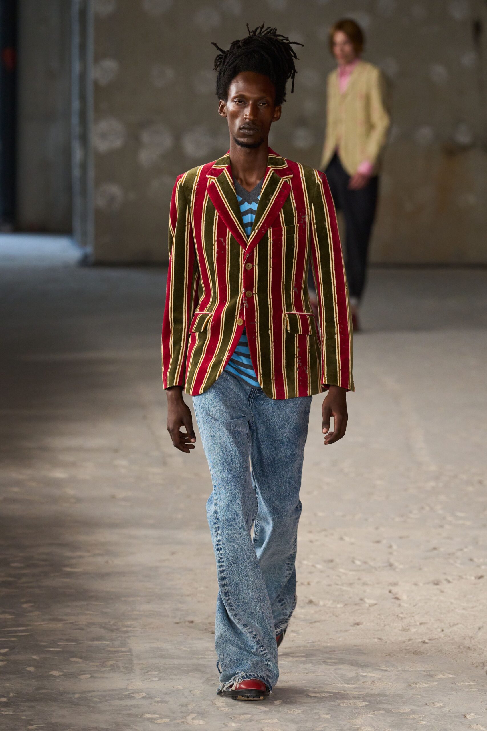 striped blazer with t-shirt and jeans
