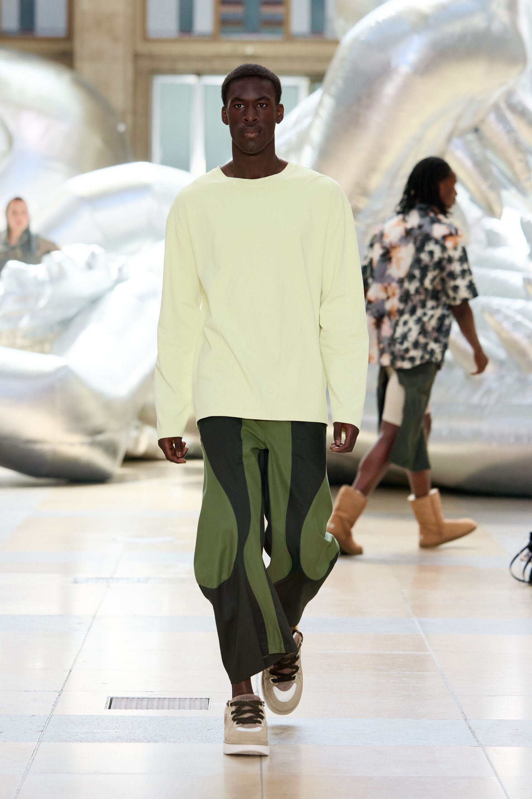 green cotton fitted zippered pants