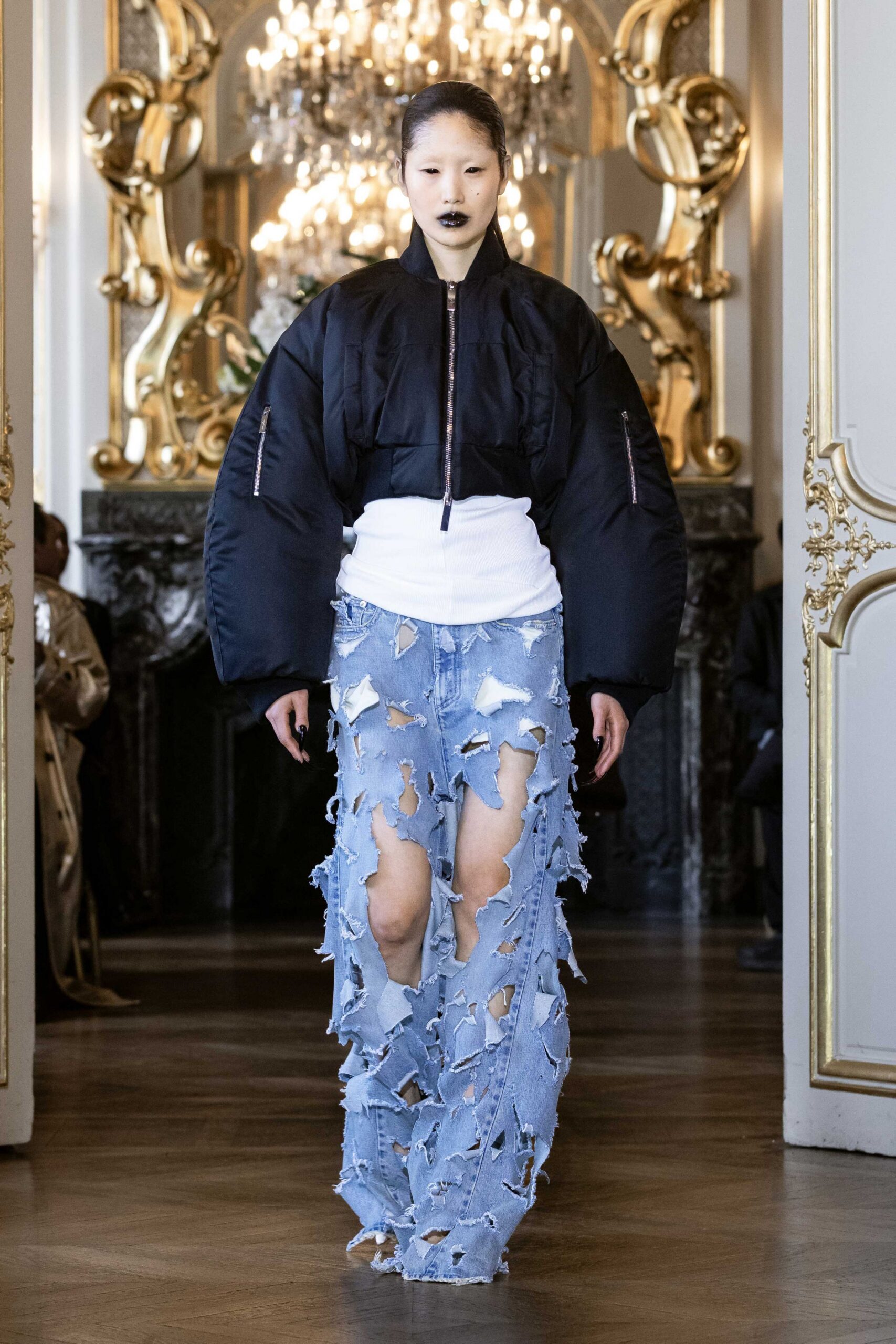 blue denim relaxed distressed pants