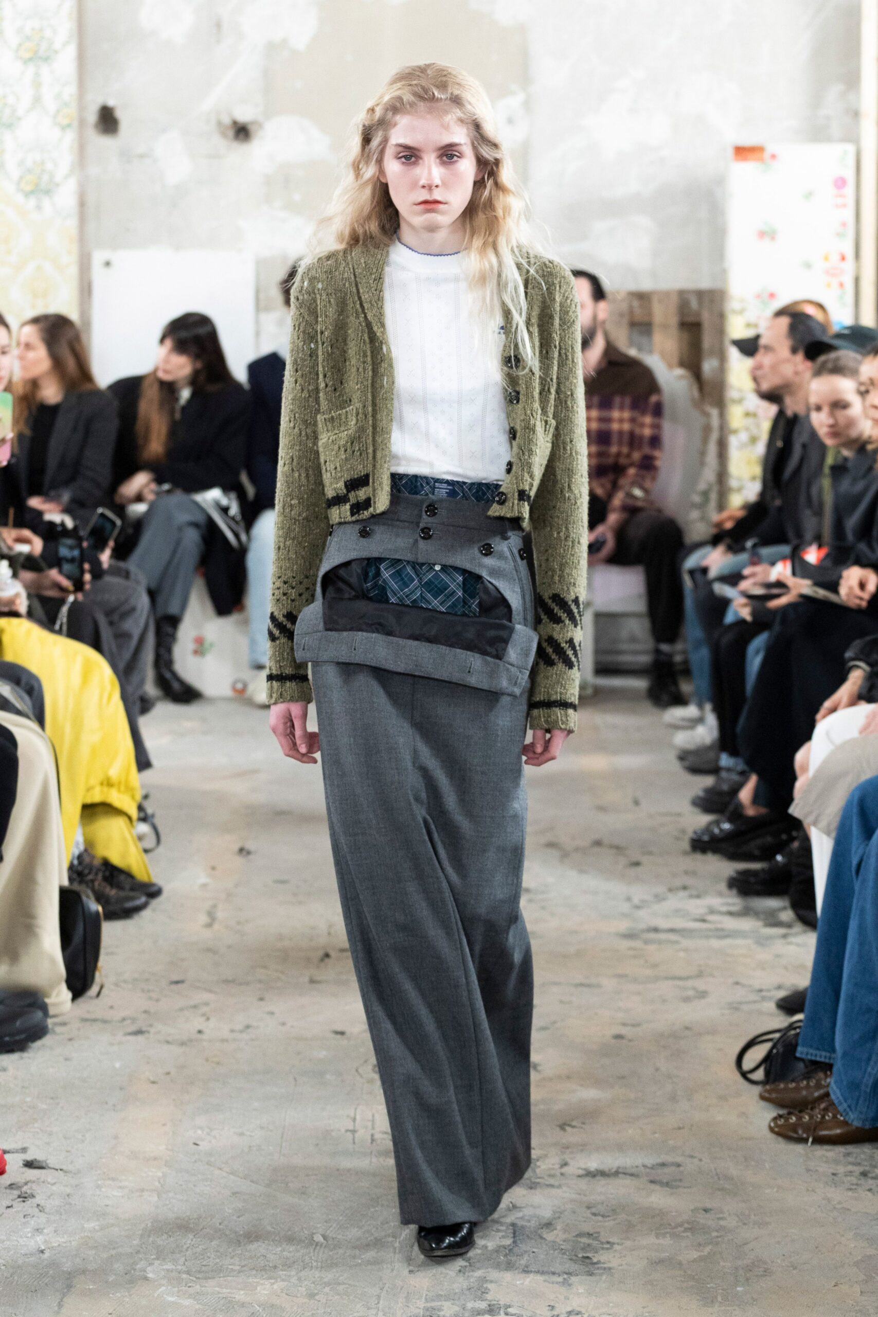 green wool long-sleeve collared relaxed embroidered cardigan