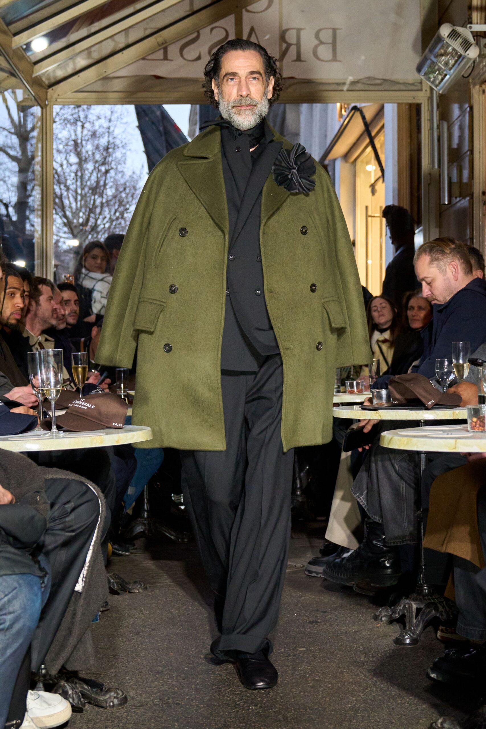 green wool long-sleeve collared relaxed coat