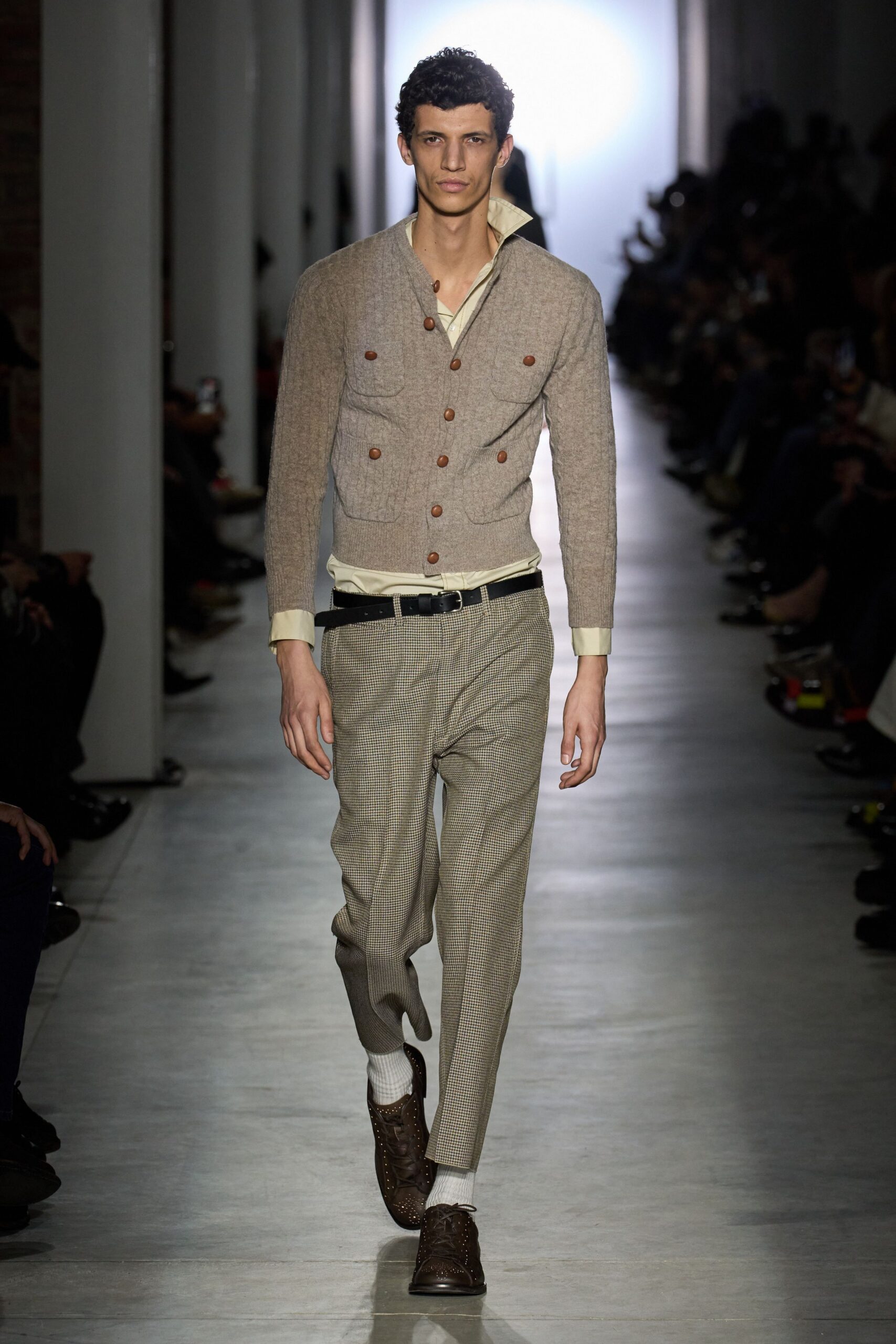 beige wool long-sleeve collared fitted buttoned cardigan
