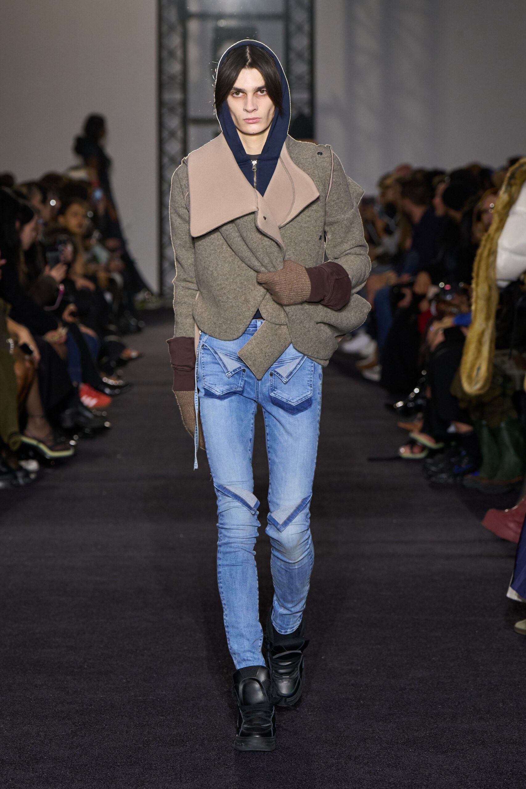 gray wool long-sleeve collared relaxed zippered jacket