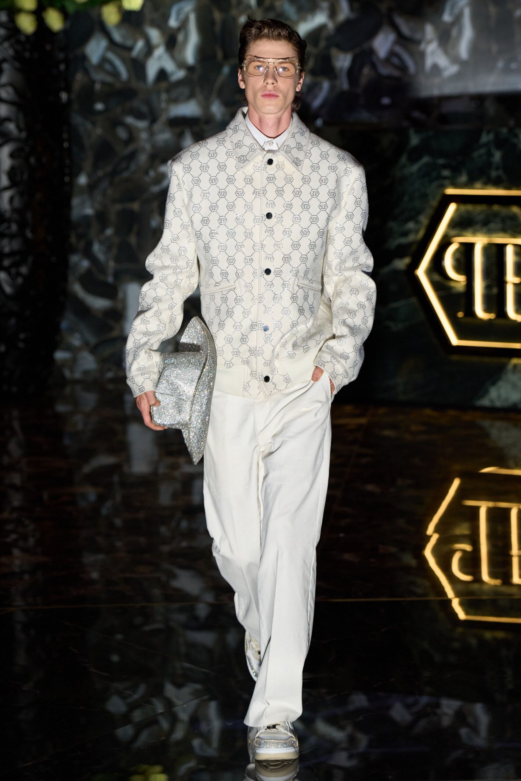 relaxed white jacket with pants