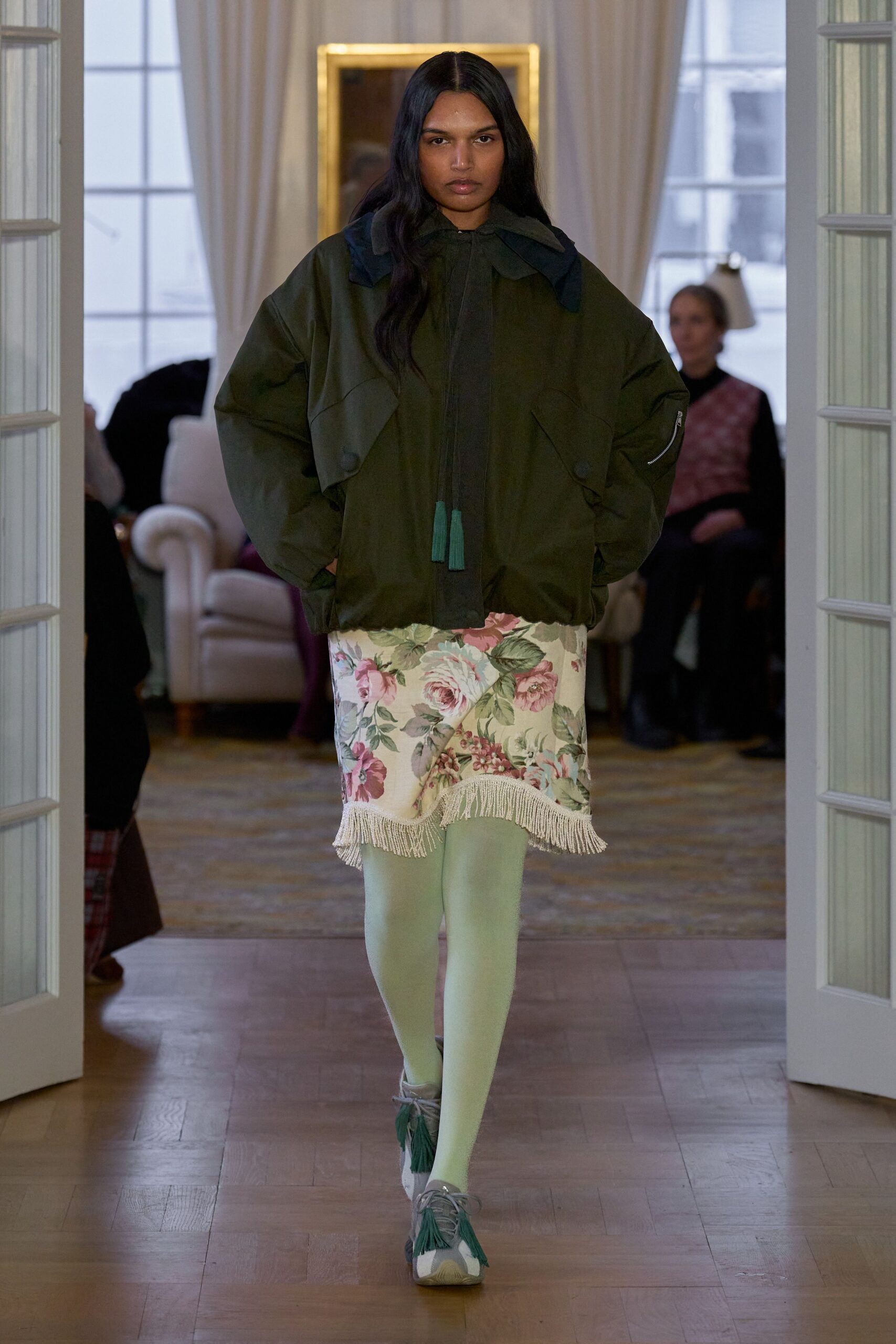 green cotton long-sleeve collared oversized zippered jacket