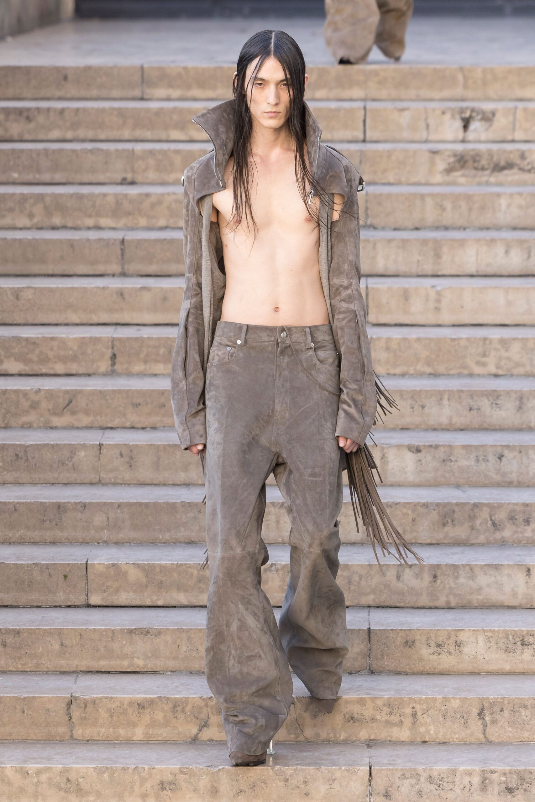 gray leather long-sleeve collared relaxed fringed jacket
