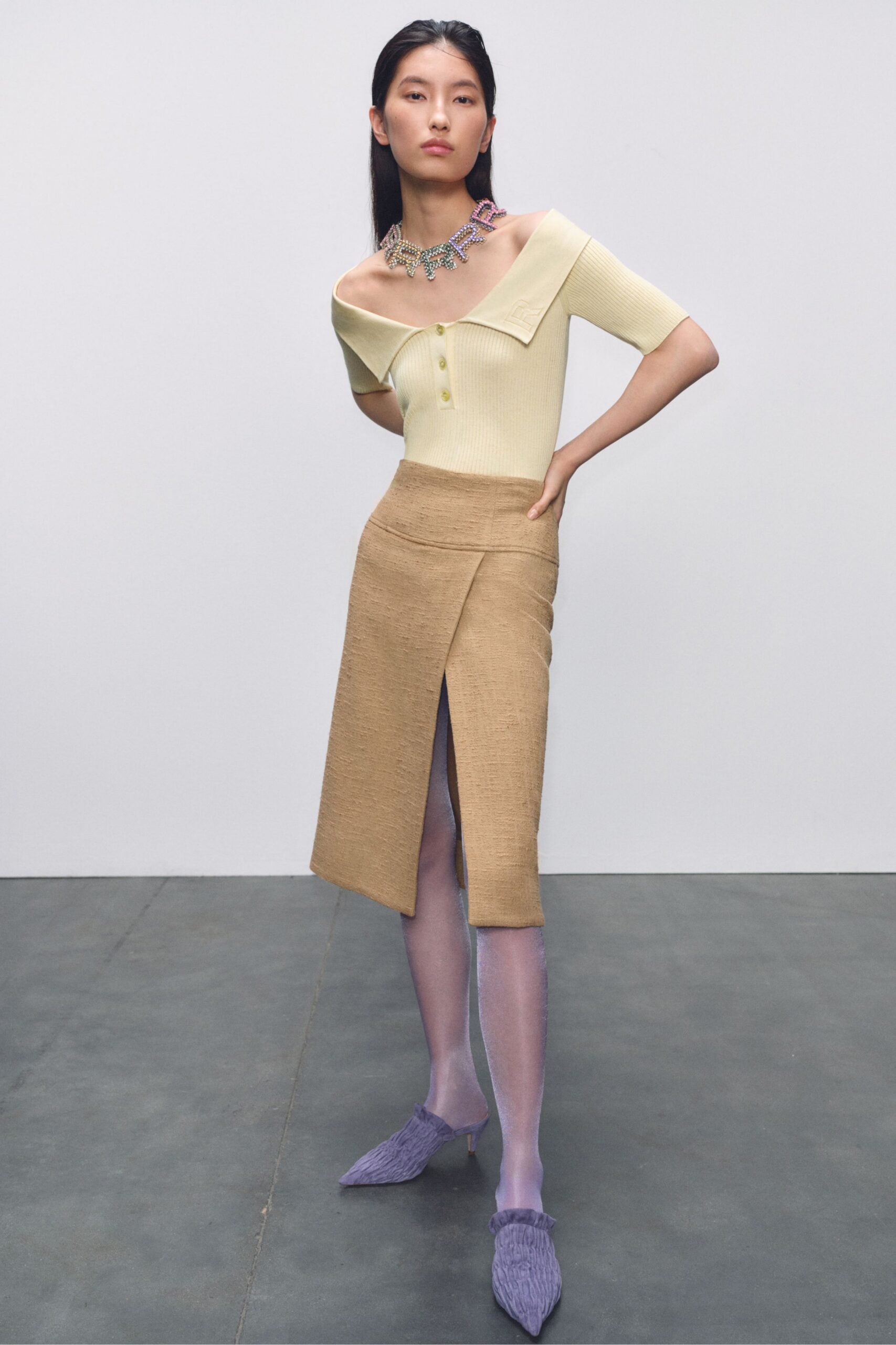 yellow cotton short-sleeve off-shoulder fitted buttoned top