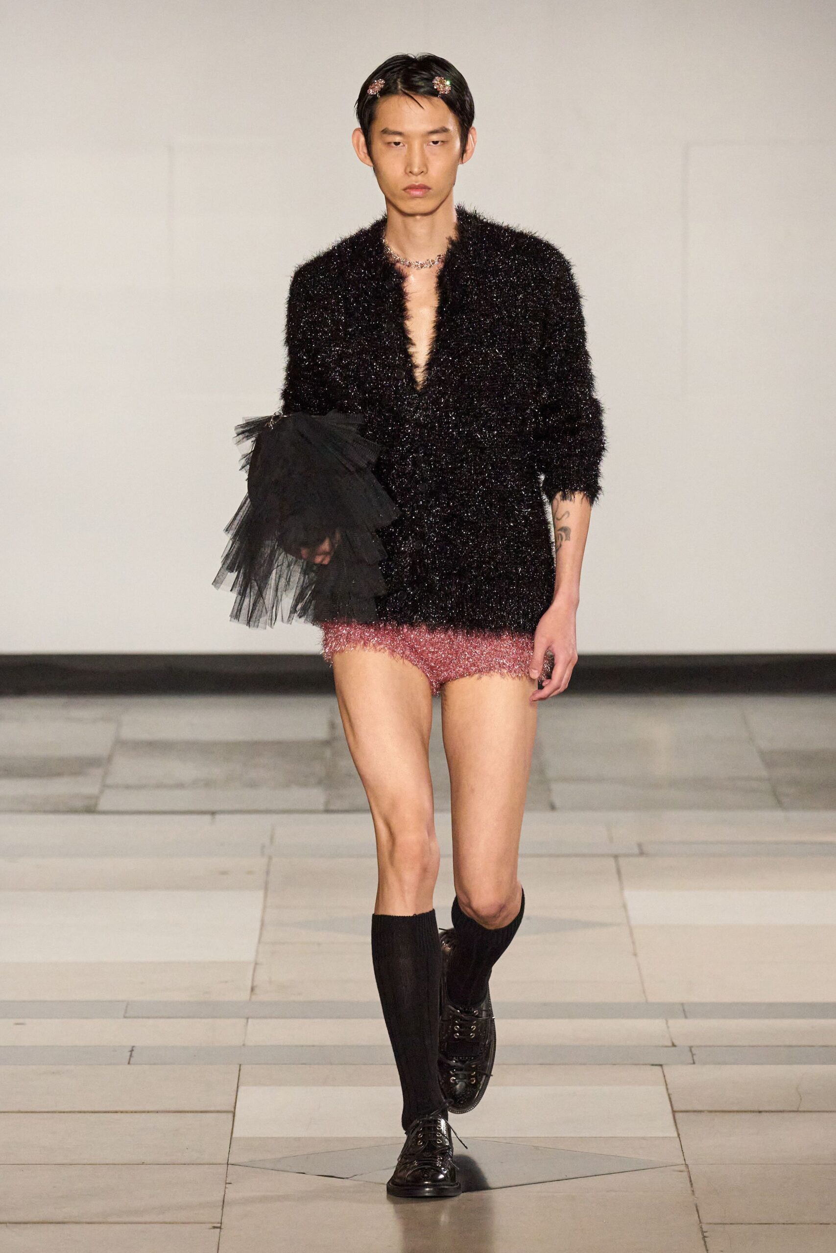 black wool long-sleeve v-neck fitted textured shiny jacket