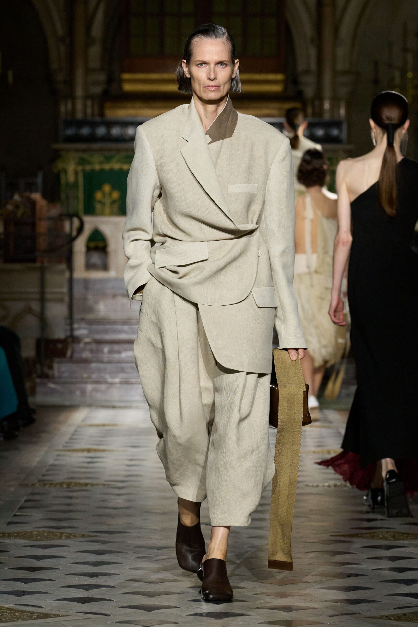 beige linen relaxed suit
