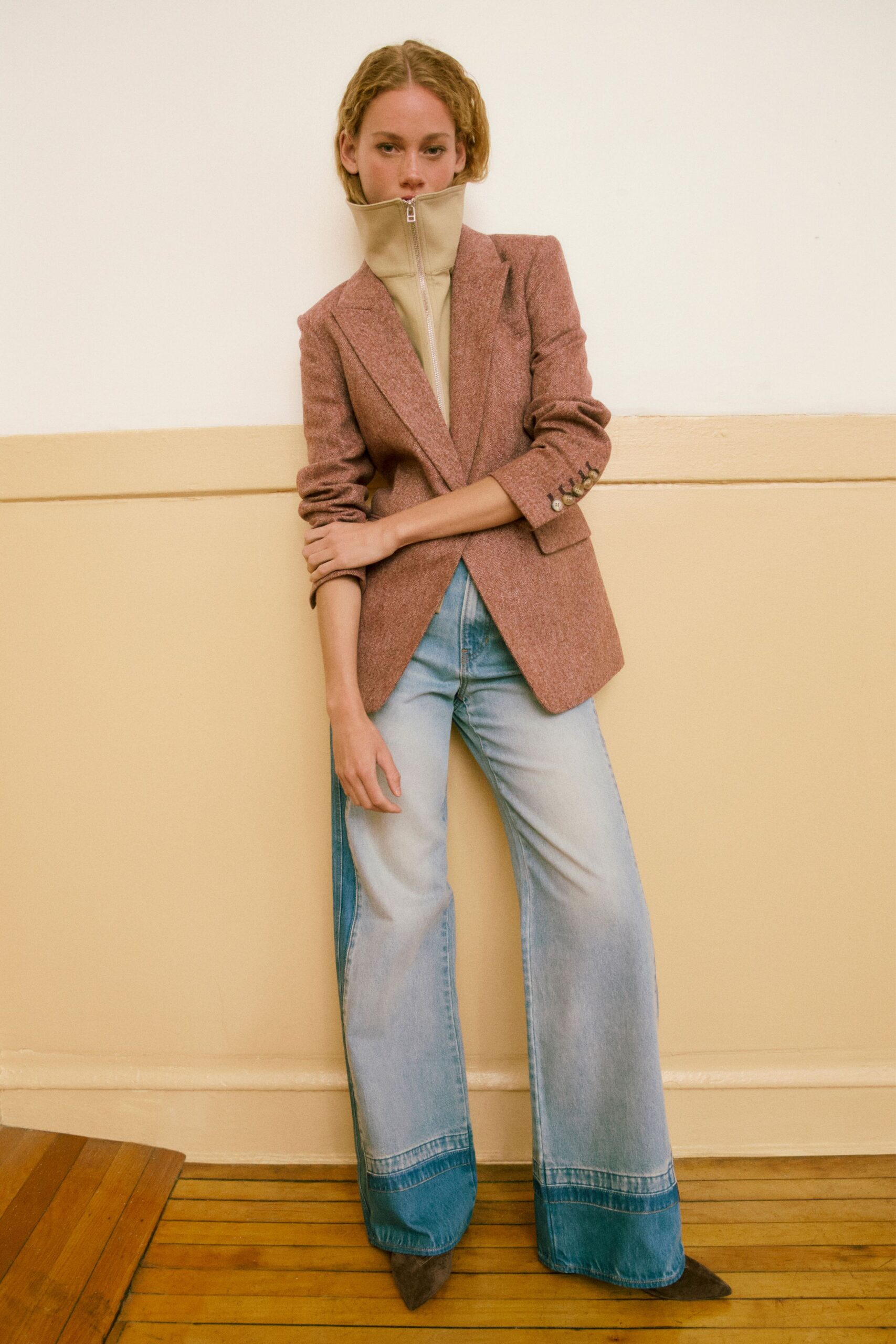 pink wool long-sleeve collared tailored buttoned blazer