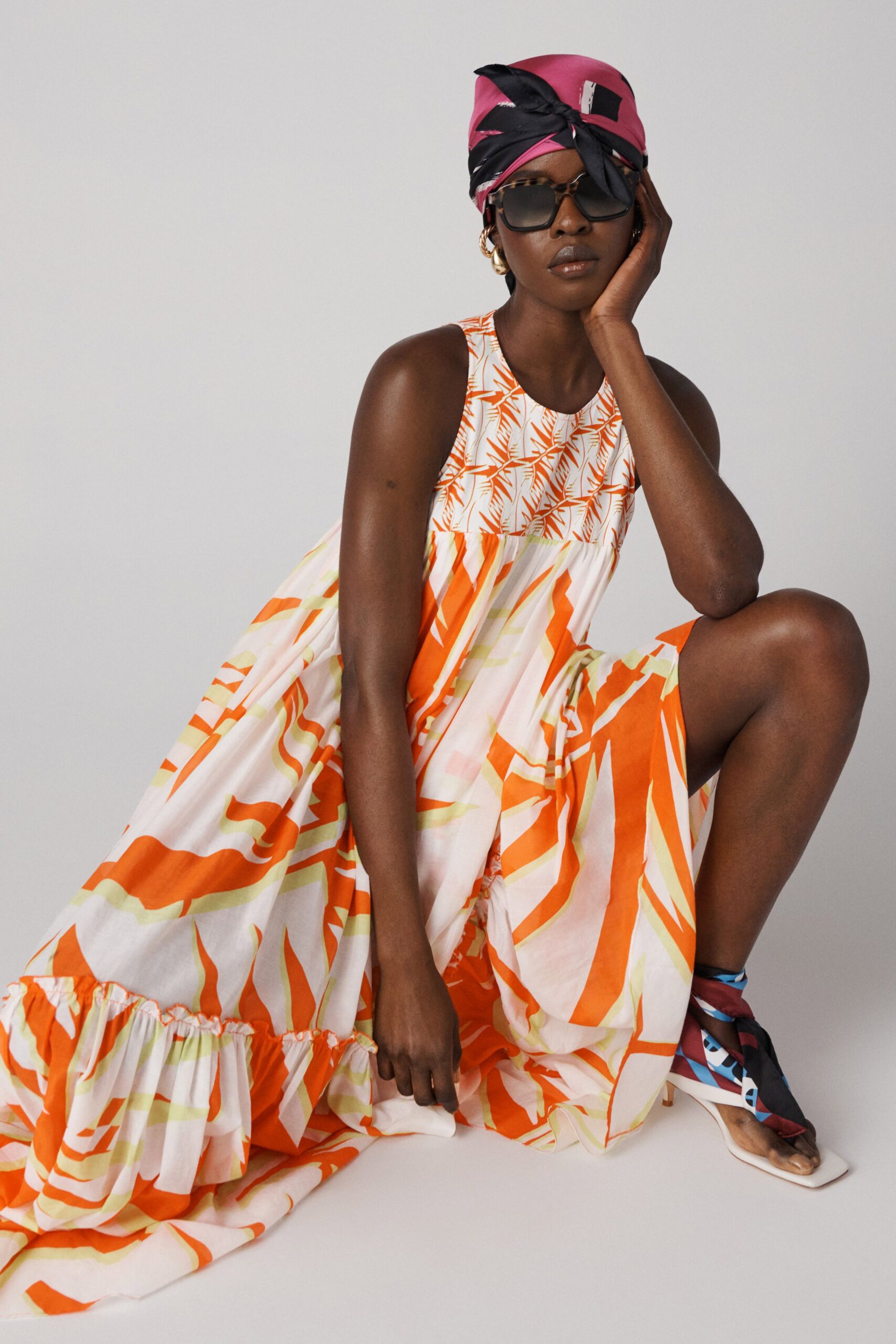 maxi dress with printed hat