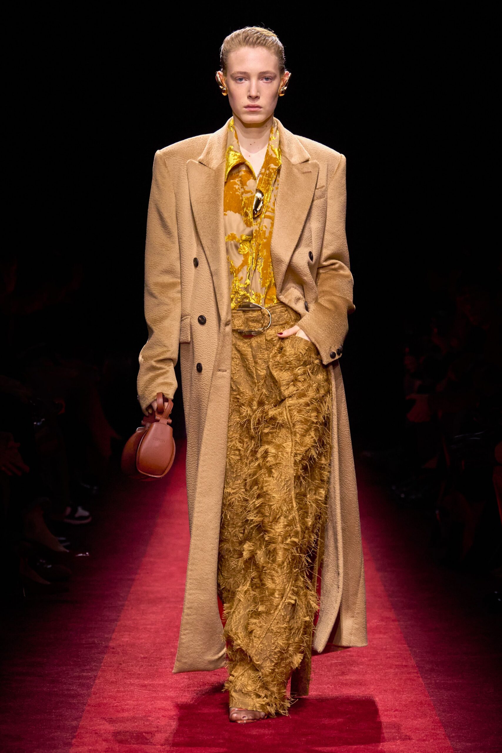 beige wool long-sleeve collared tailored buttoned coat