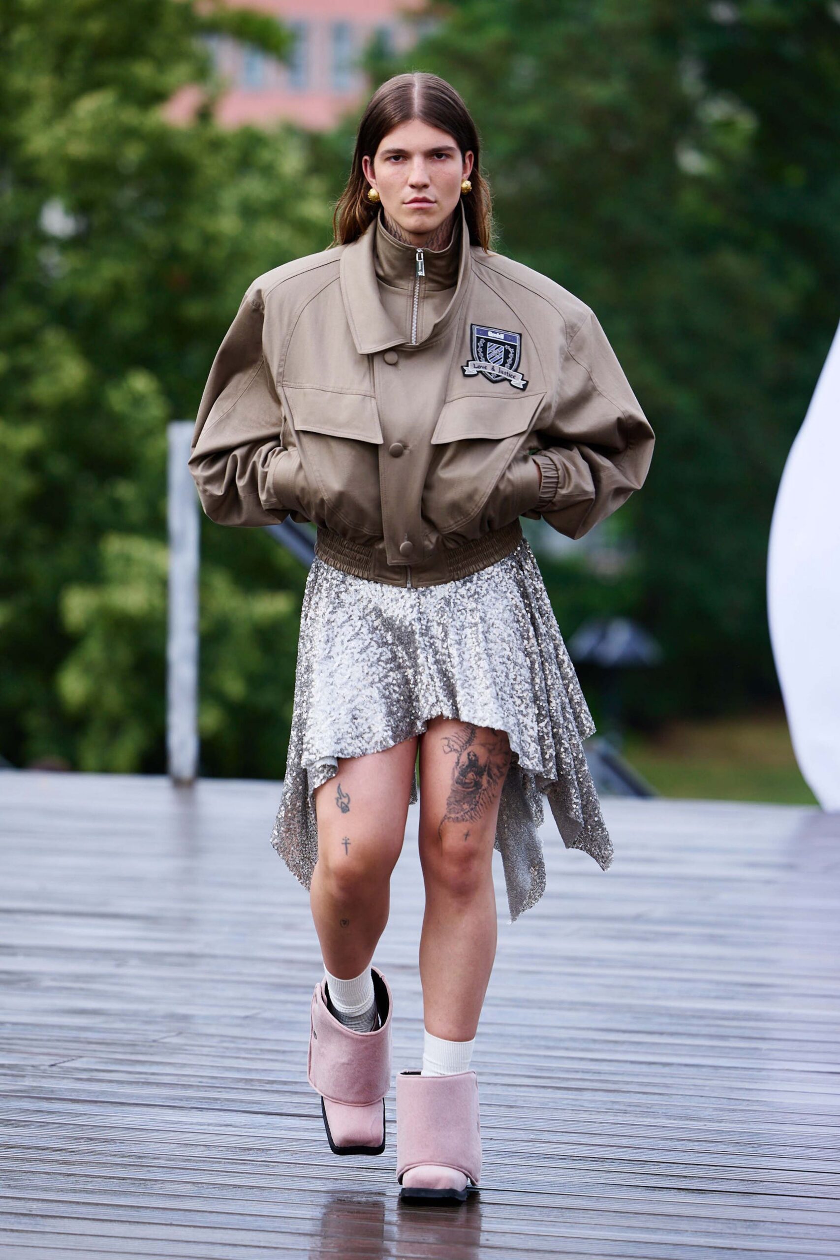 beige cotton long-sleeve collared oversized buttoned jacket