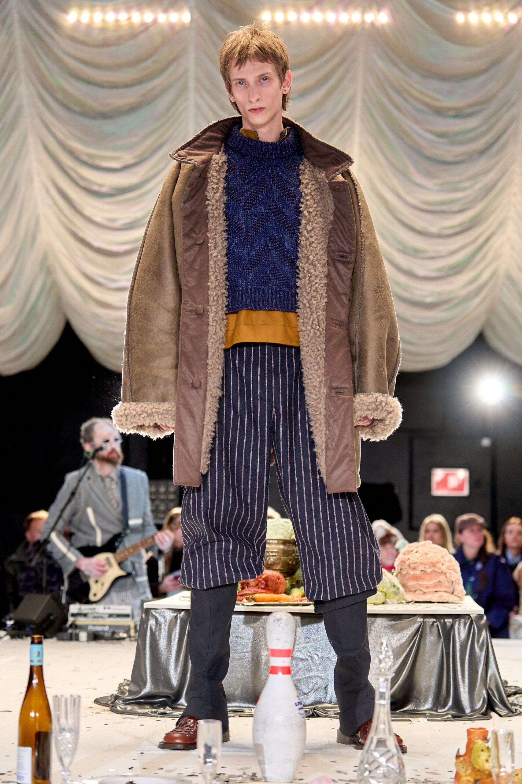 brown wool long-sleeve collared oversized buttoned coat