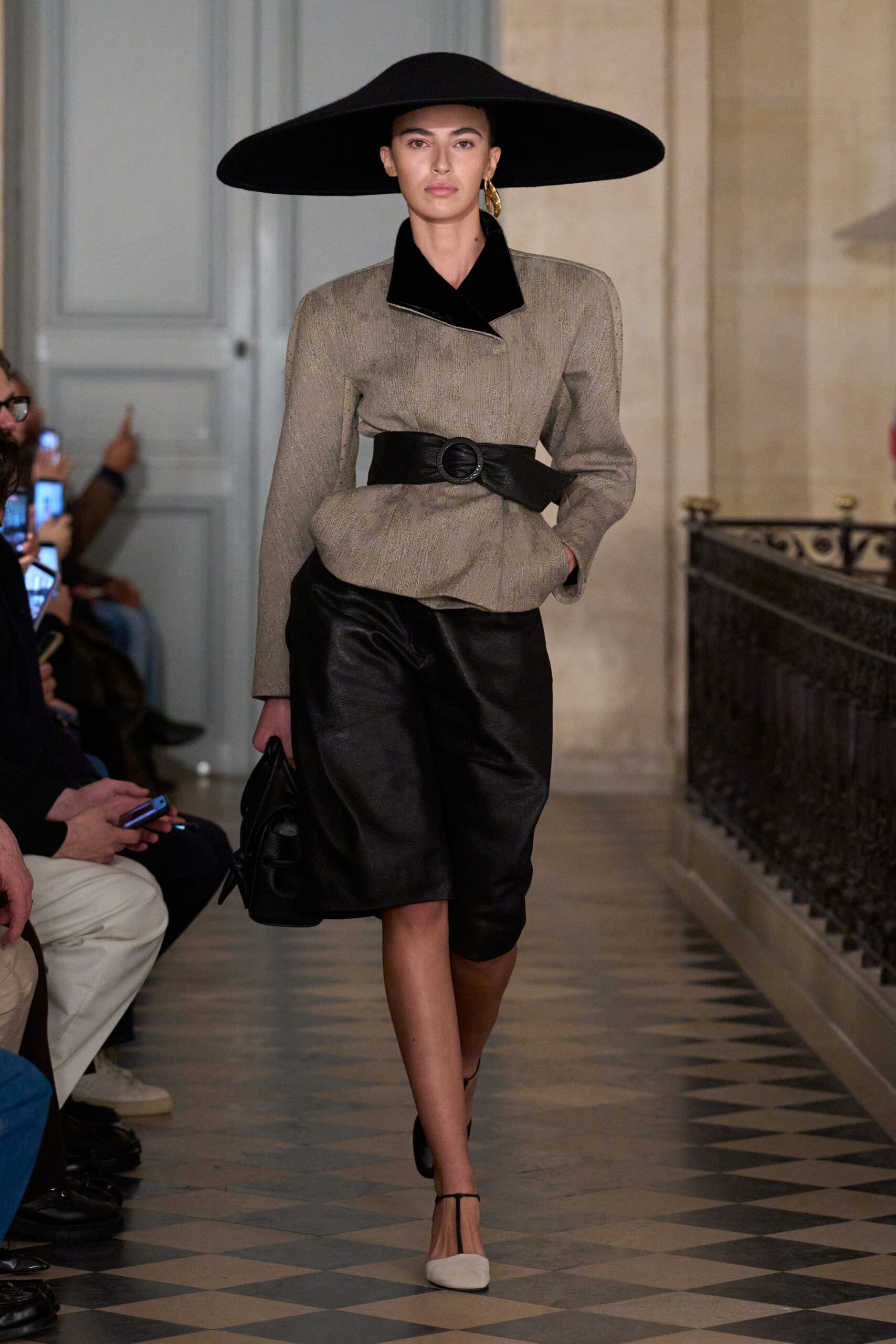 beige wool long-sleeve collared structured buttoned blazer