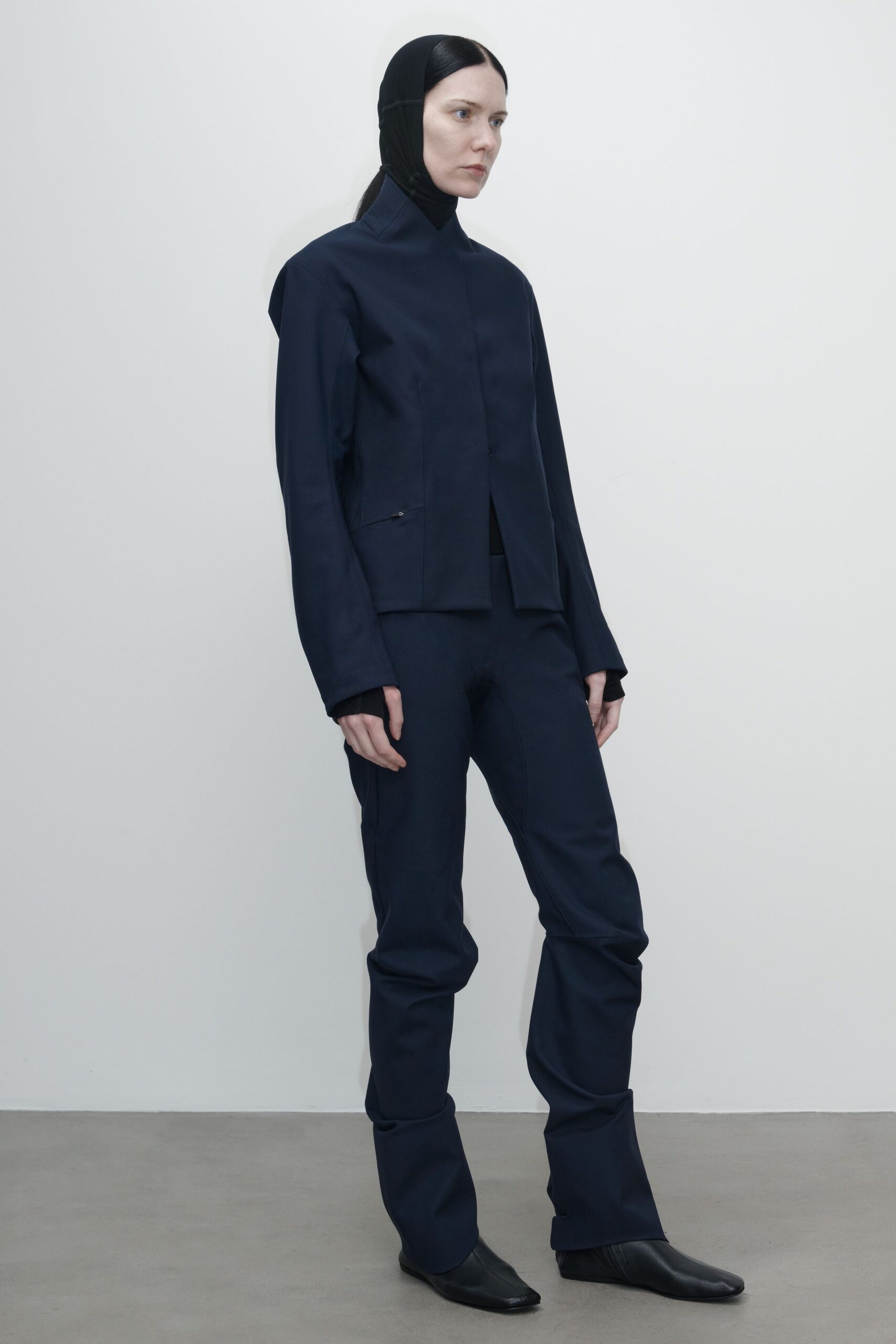 blue cotton long-sleeve collared structured jacket
