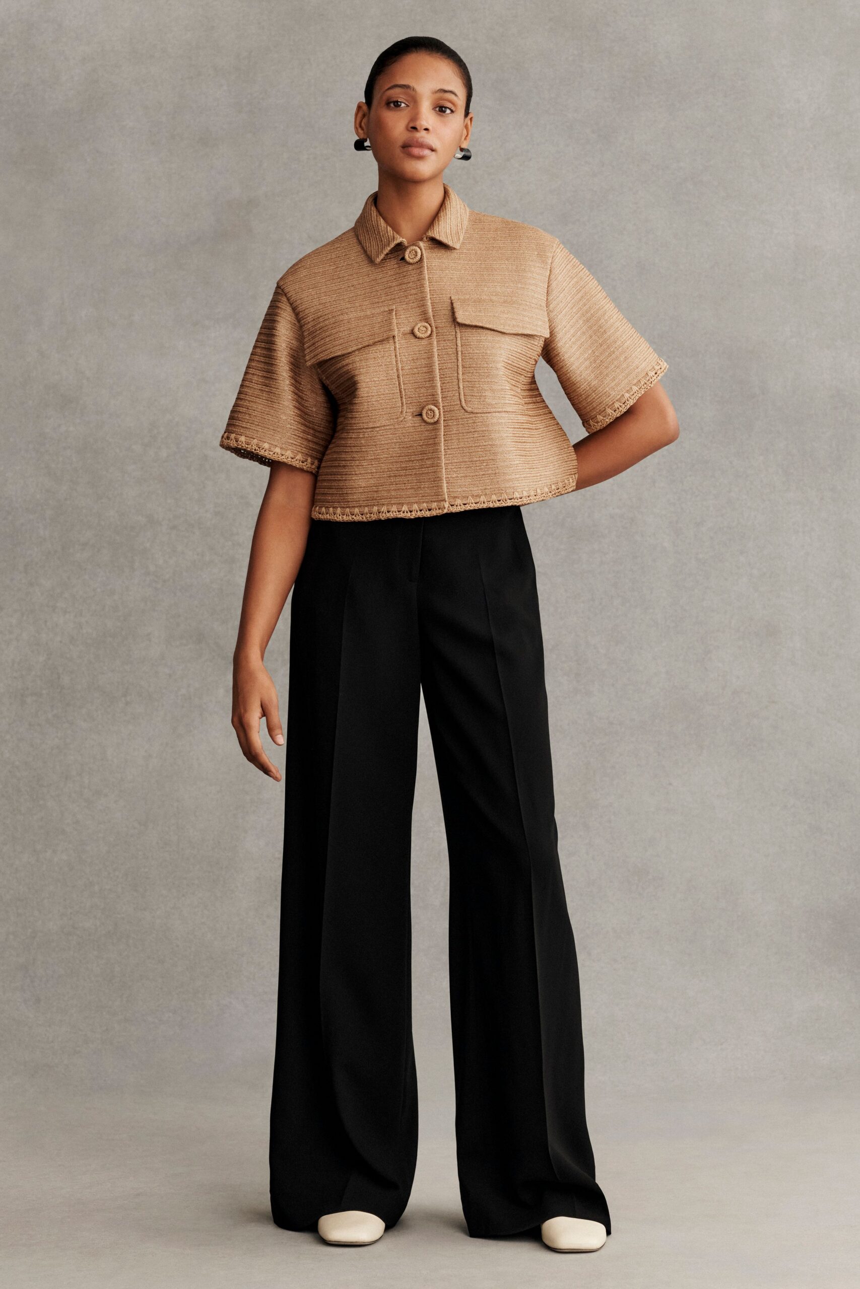 beige cotton short-sleeve collared relaxed buttoned cropped jacket