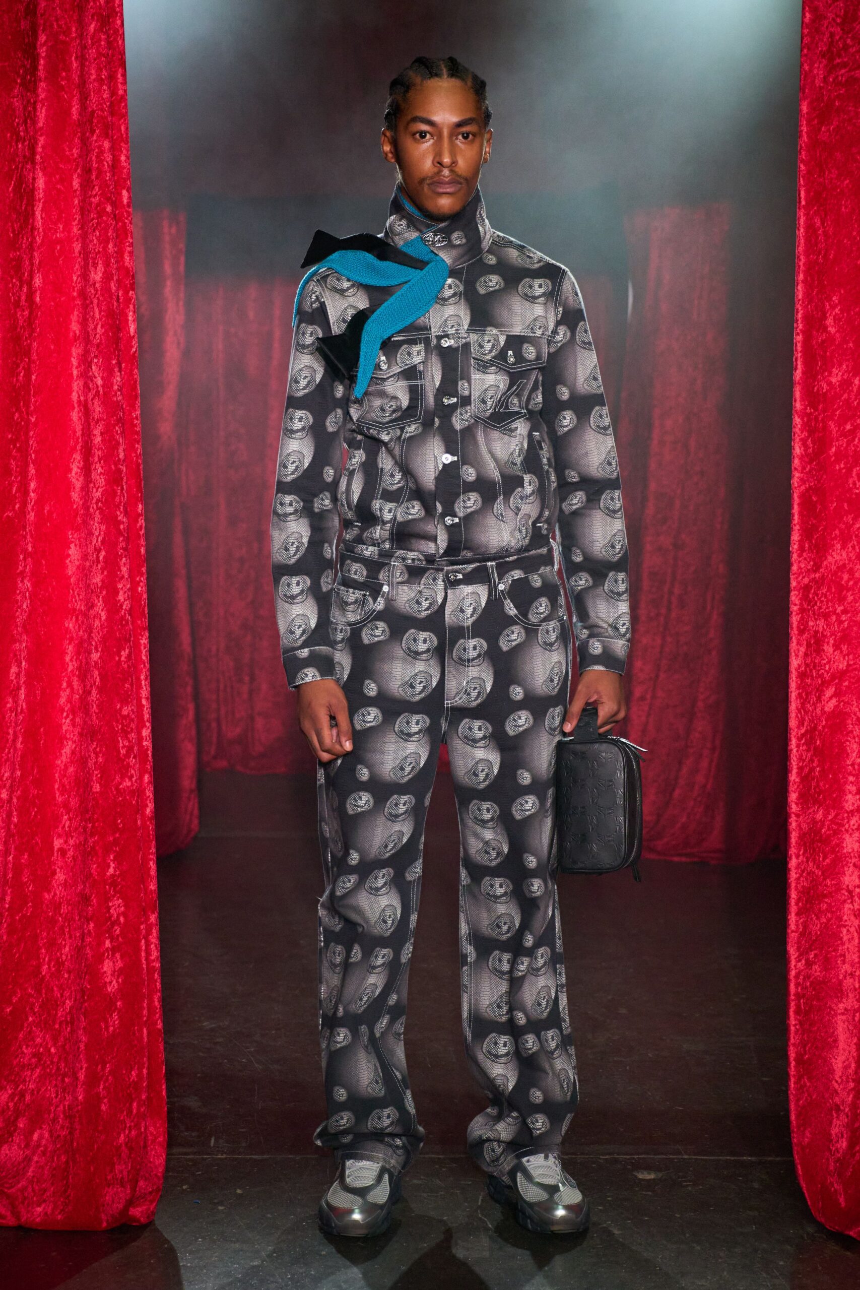 black denim long-sleeve collared fitted printed jacket