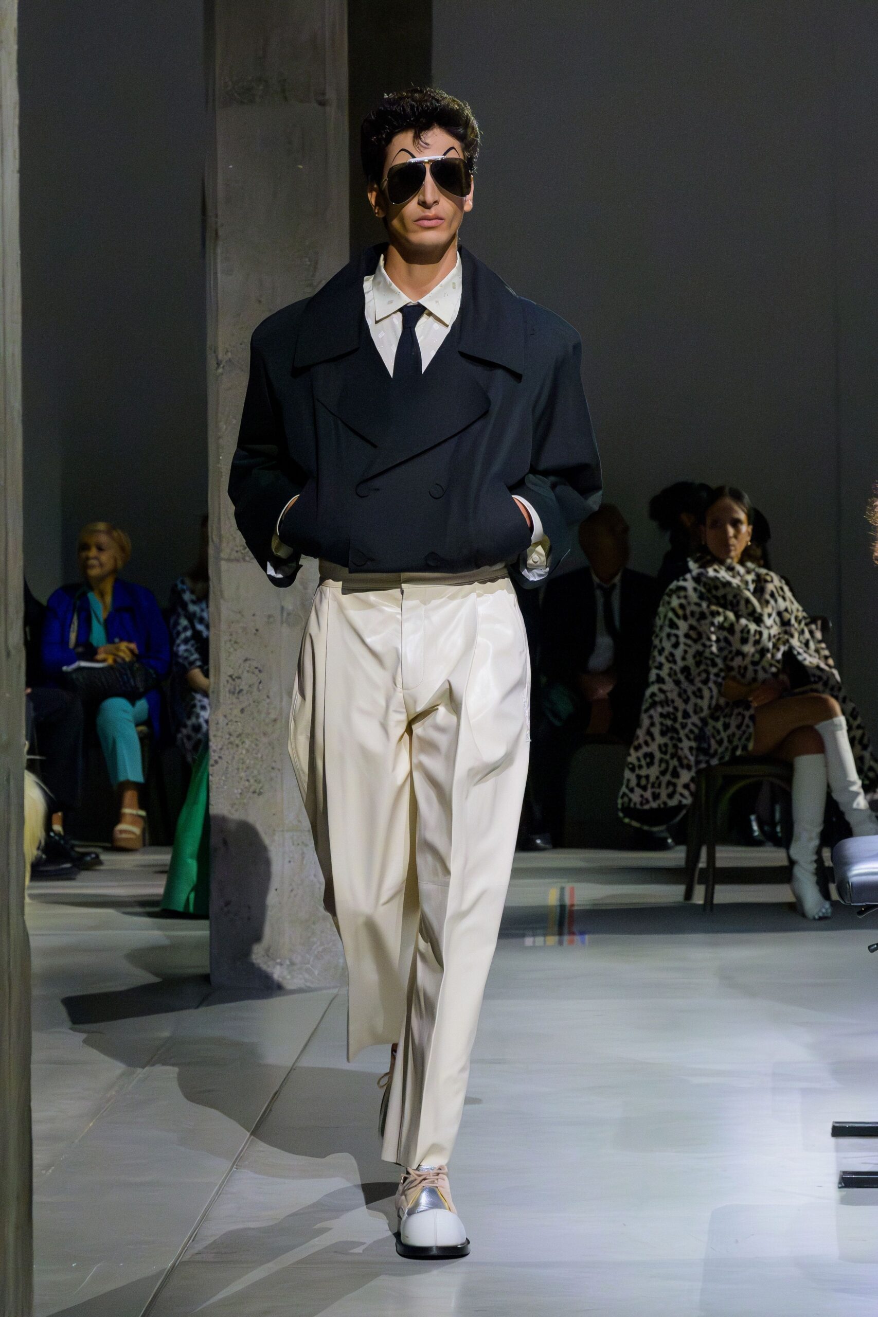 black wool long-sleeve collared structured jacket