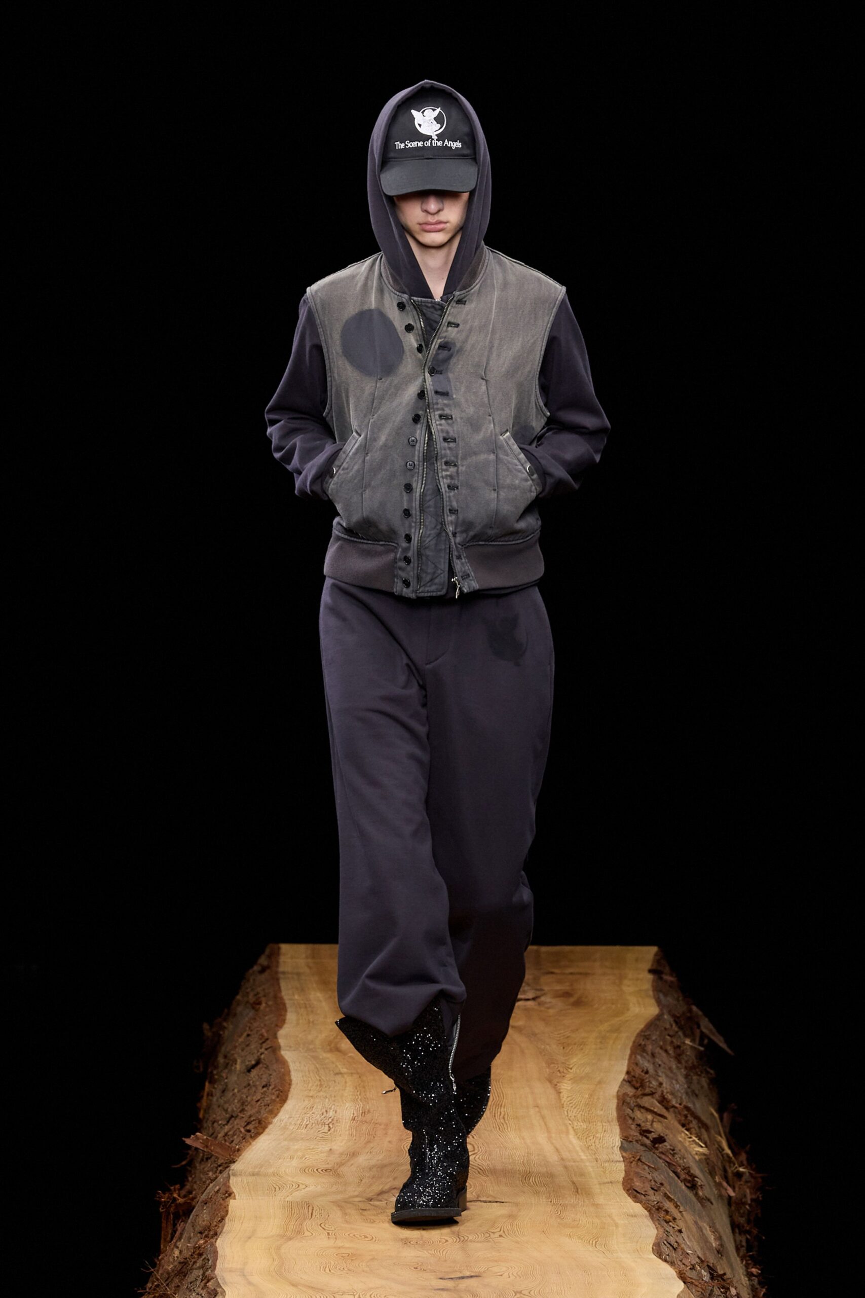 gray denim long-sleeve collared relaxed buttoned jacket