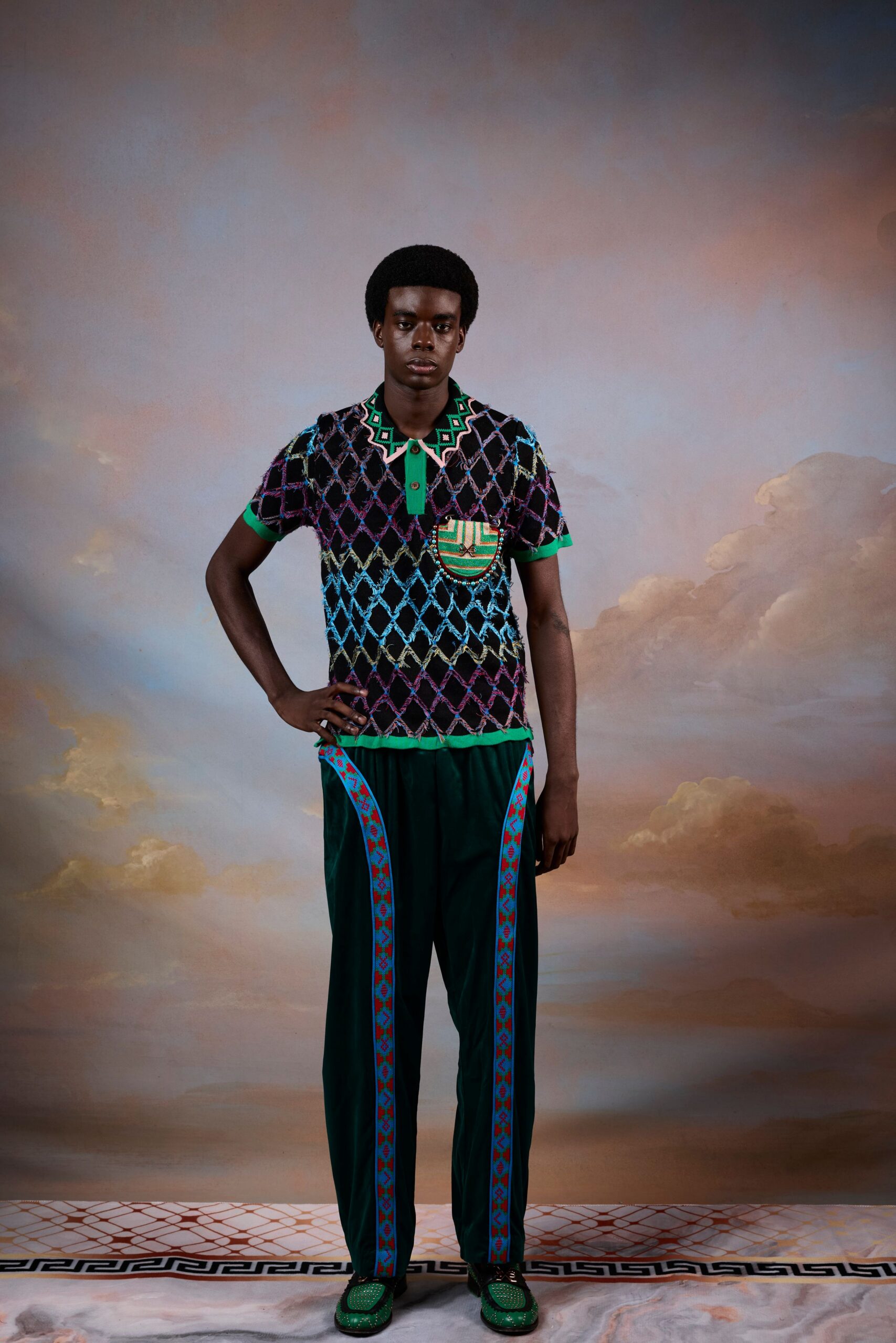 green relaxed straight-leg printed pants