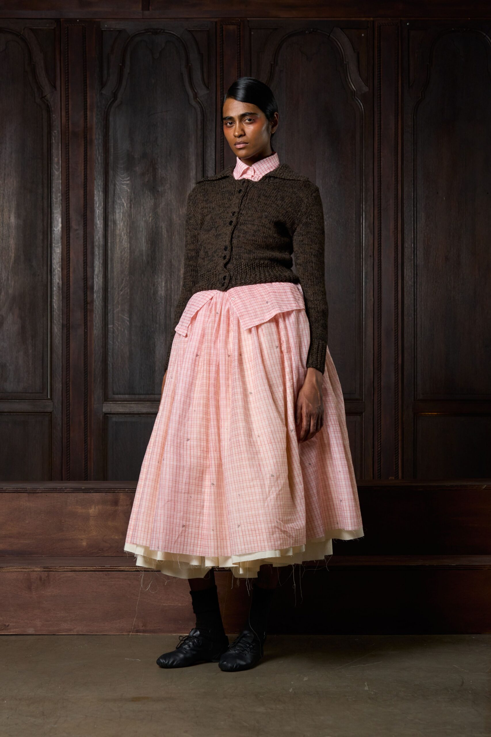 brown wool long-sleeve collared fitted cardigan