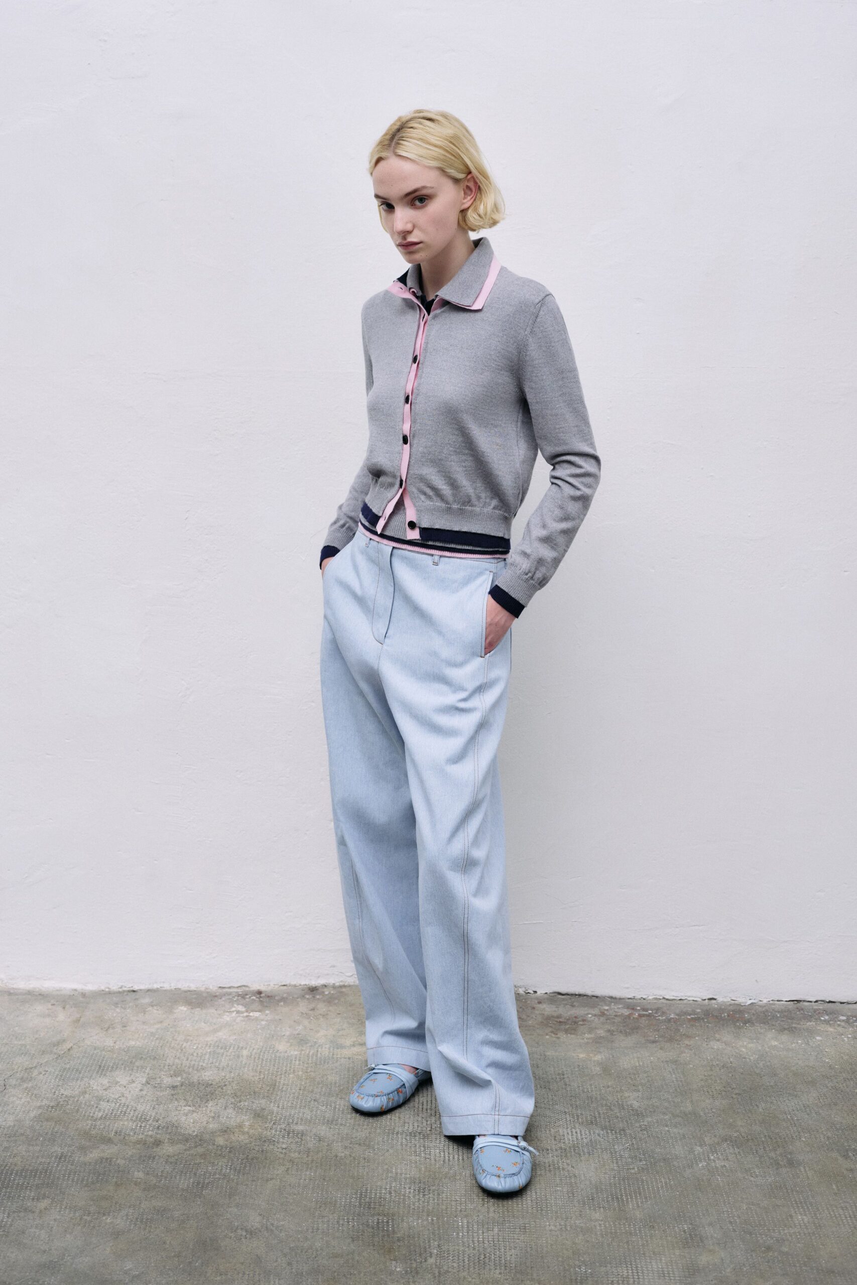 gray cotton long-sleeve collared relaxed cardigan