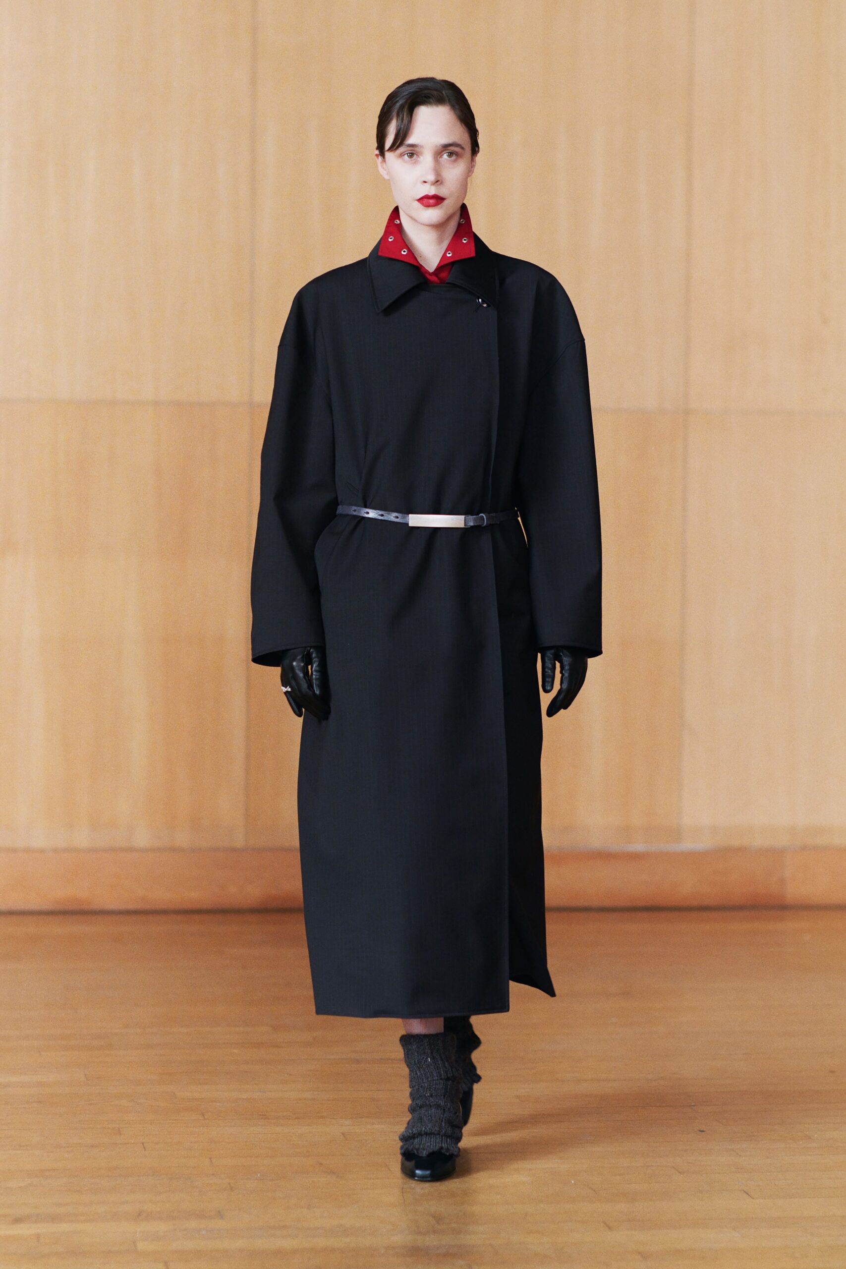 red cotton long-sleeve collared fitted pleated shirt