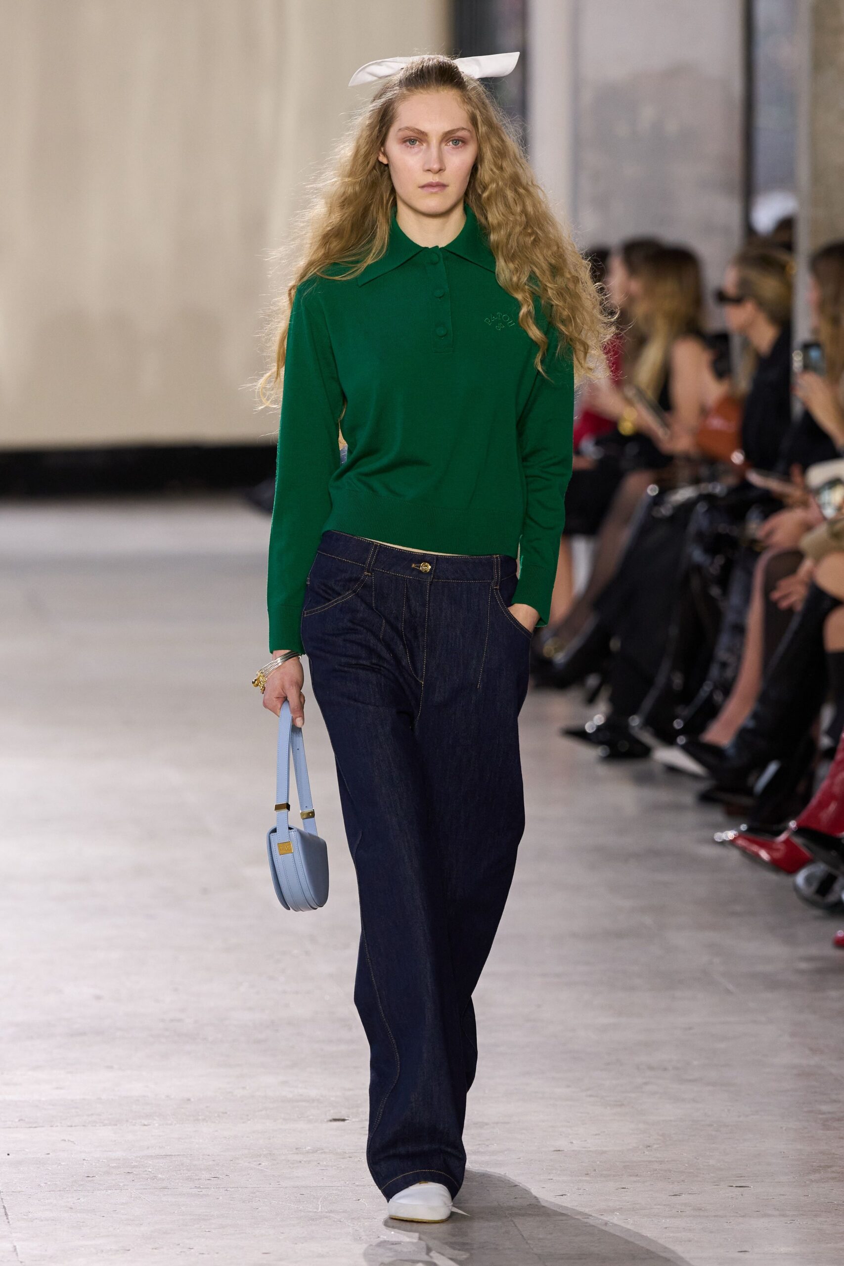 green shirt blue pants