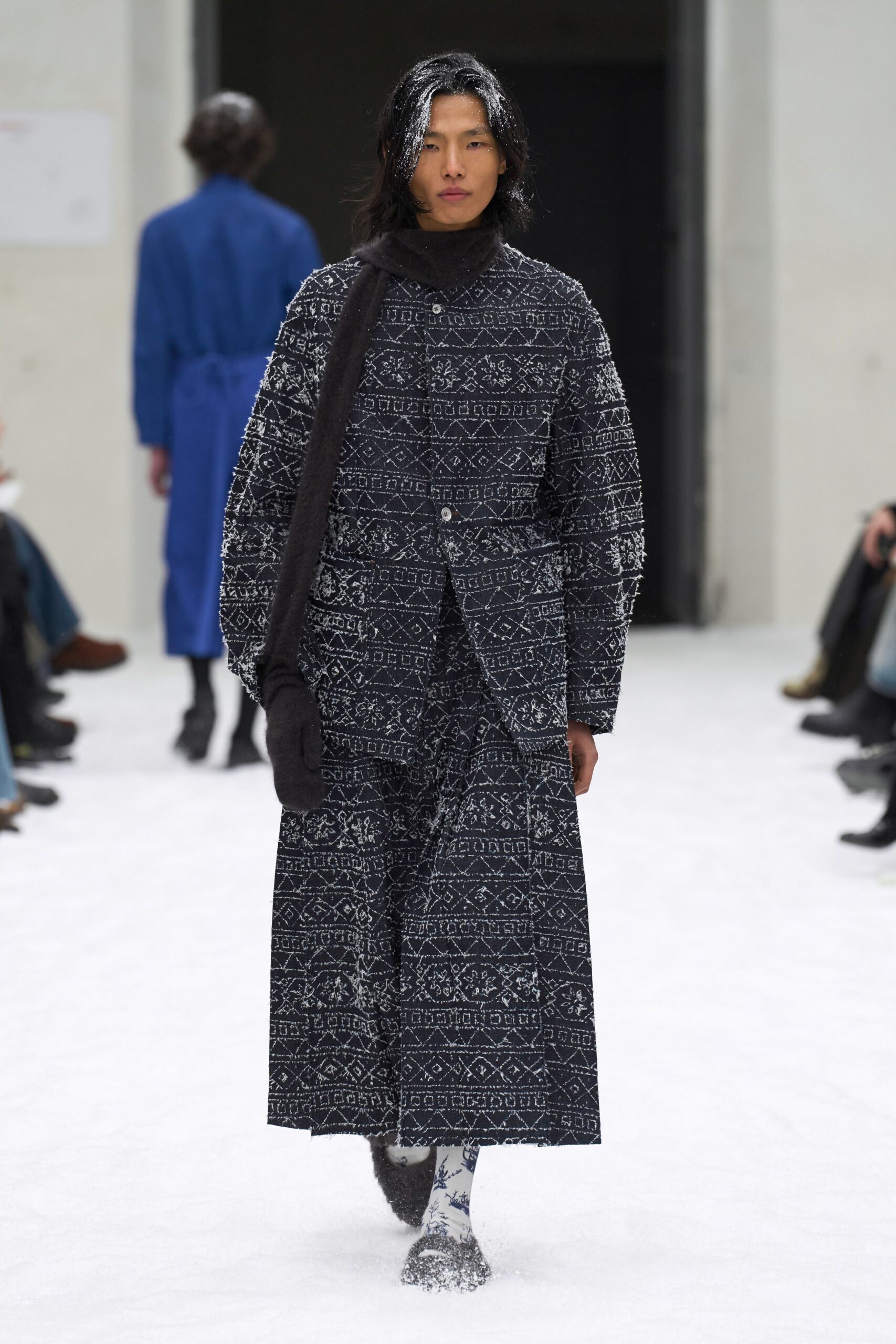 black wool long-sleeve collared oversized printed buttoned coat