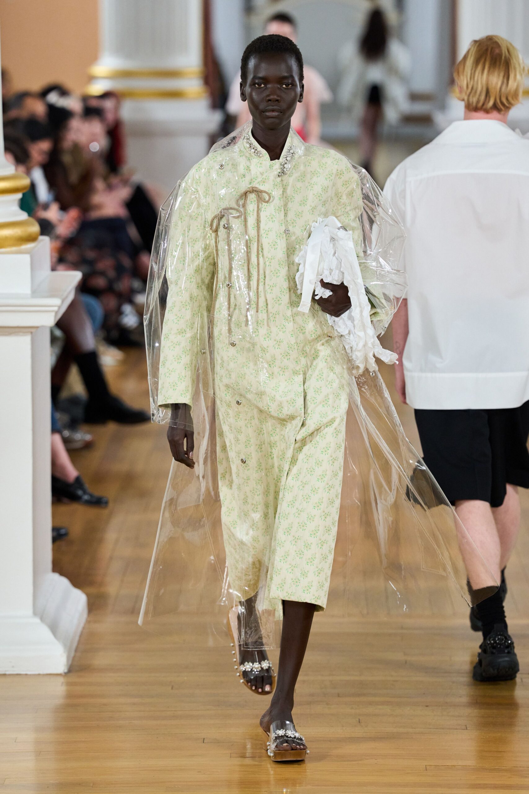 yellow cotton long-sleeve collared relaxed embroidered layered coat