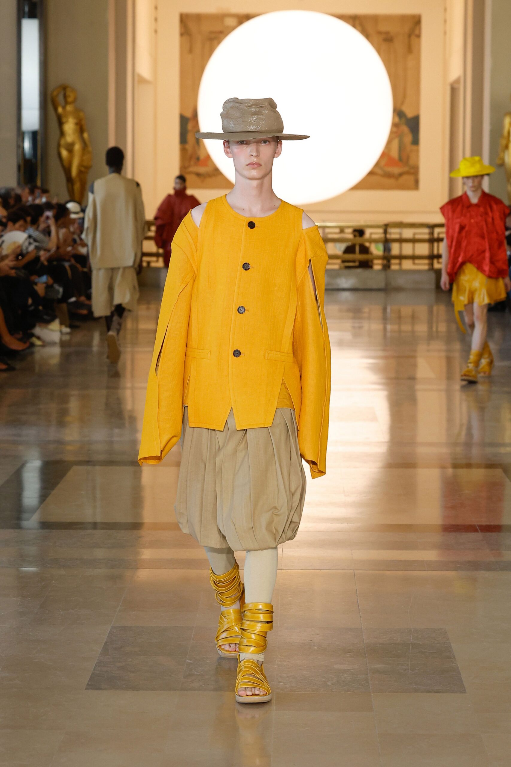 yellow cotton long-sleeve collared oversized buttoned jacket