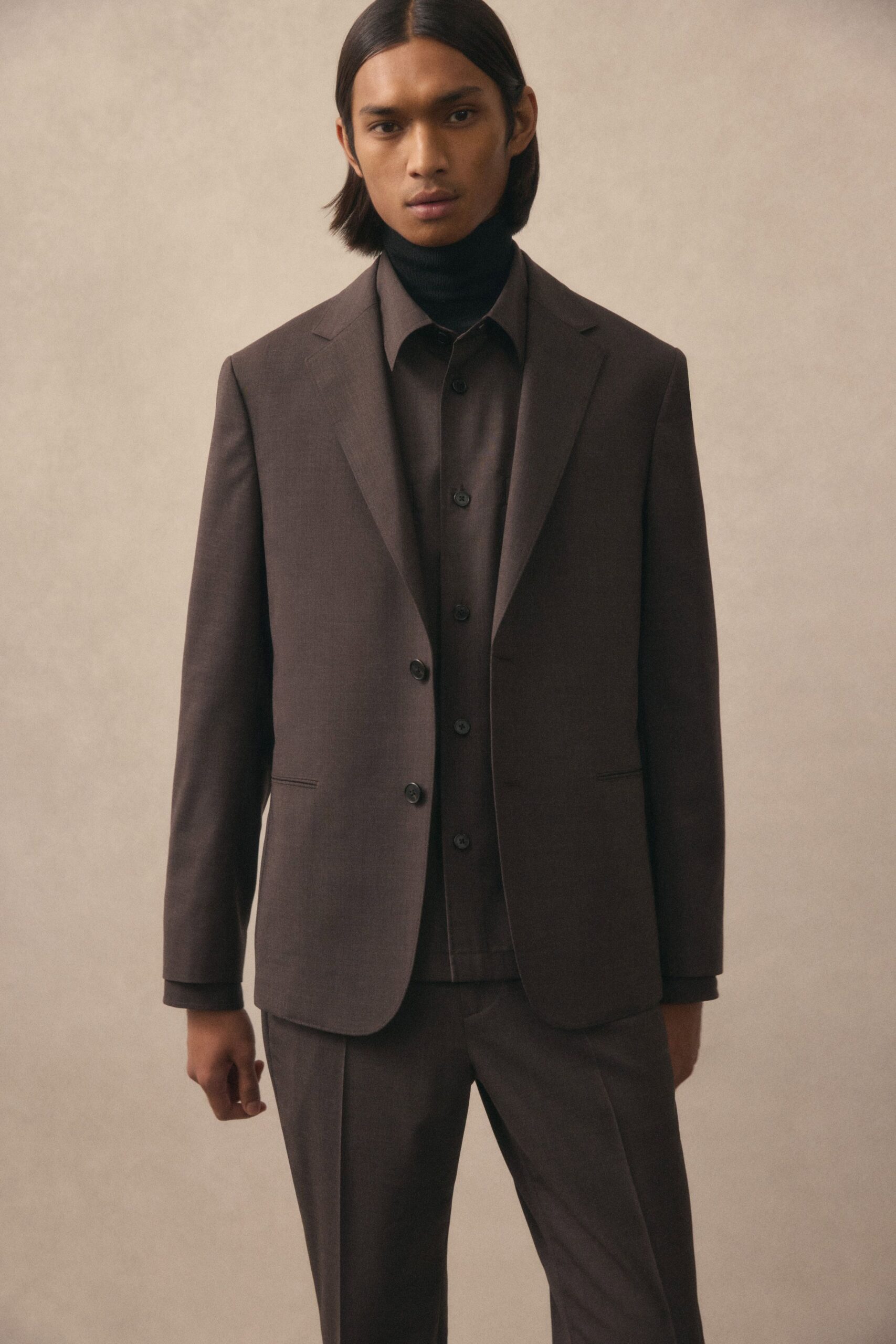 brown cotton long-sleeve collared fitted buttoned shirt