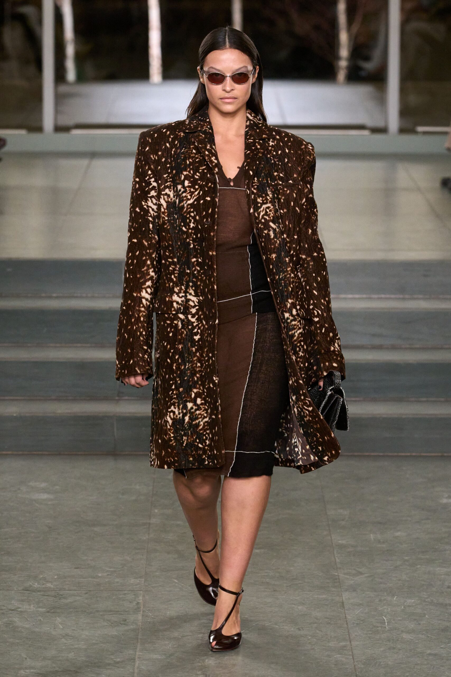 brown fur long-sleeve collared relaxed printed coat