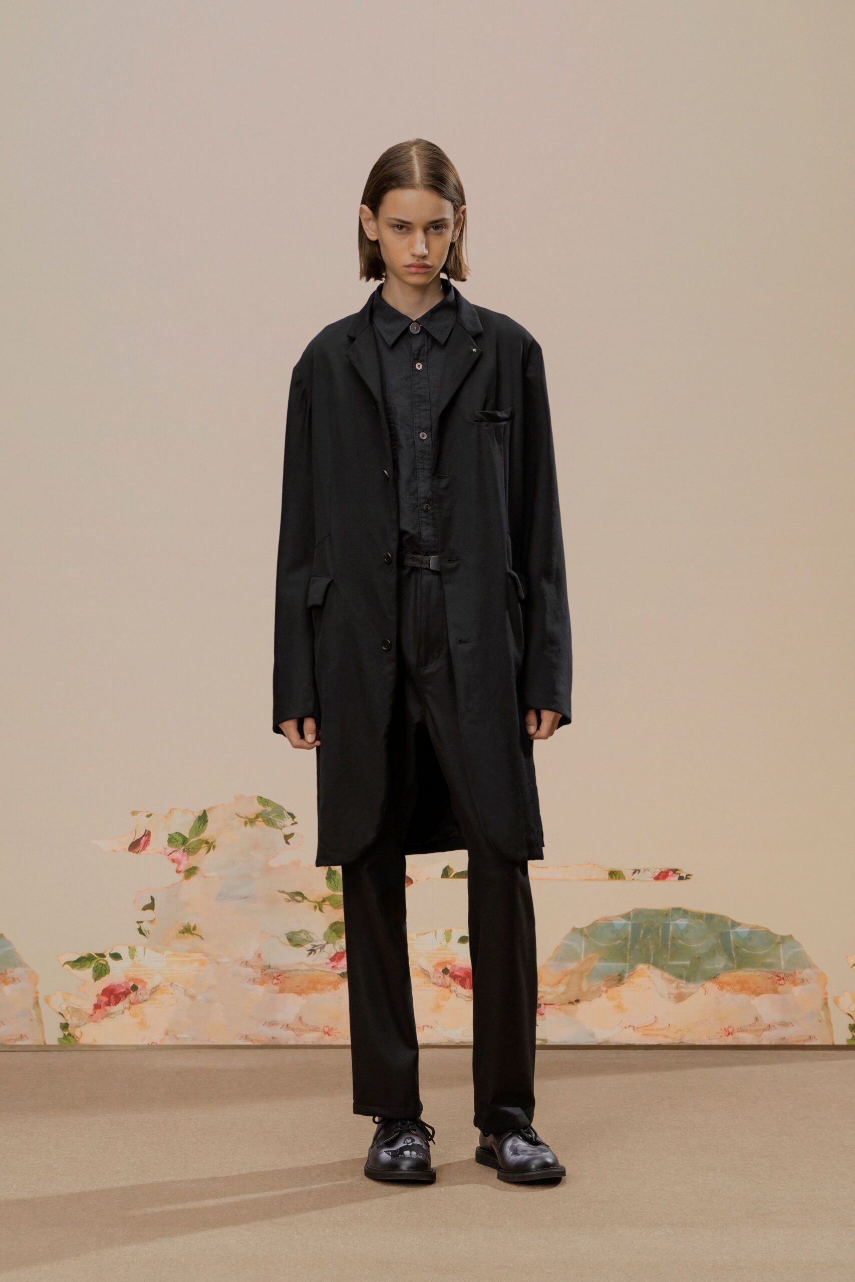 black silk long-sleeve collared relaxed buttoned coat