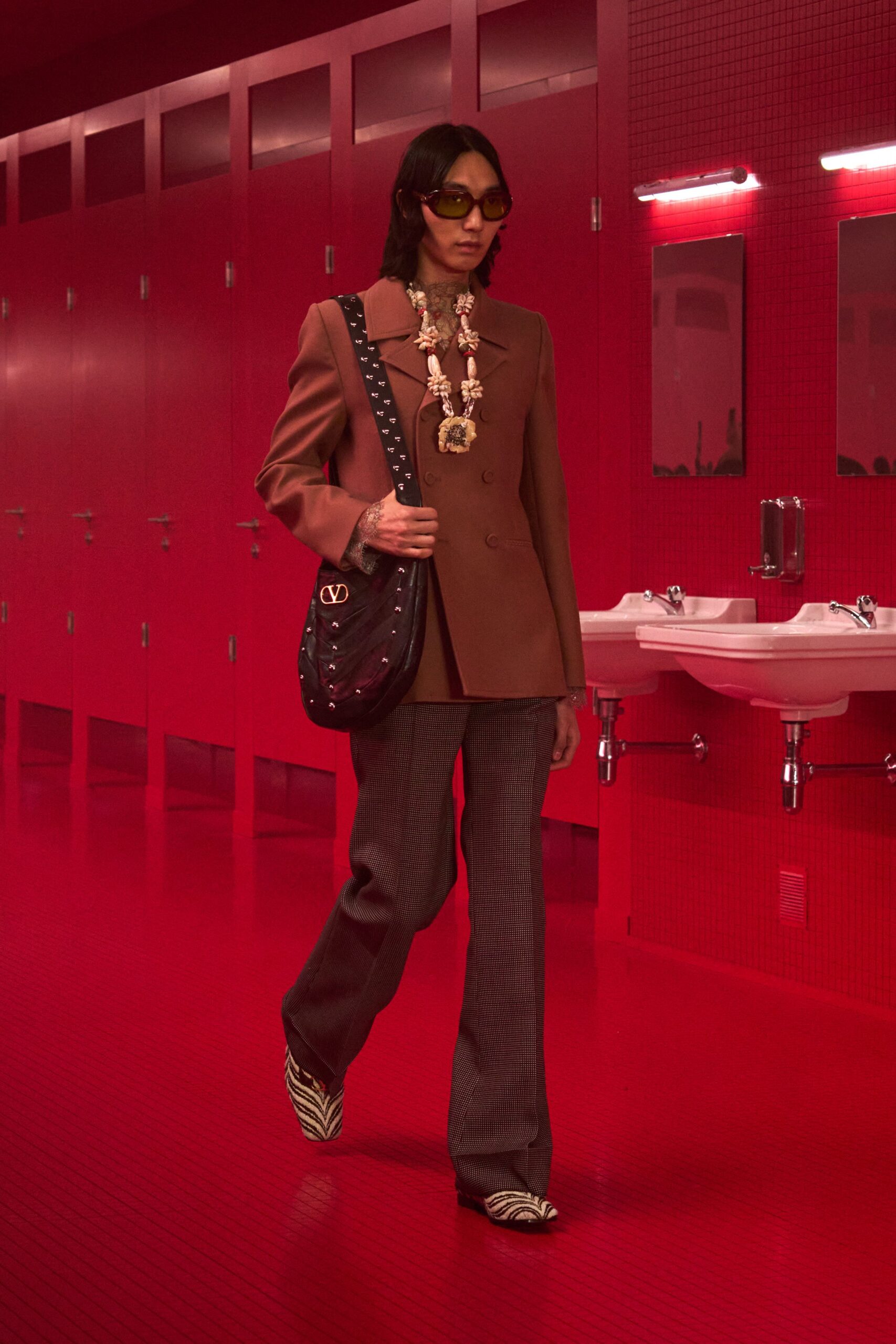 brown wool long-sleeve collared tailored buttoned blazer