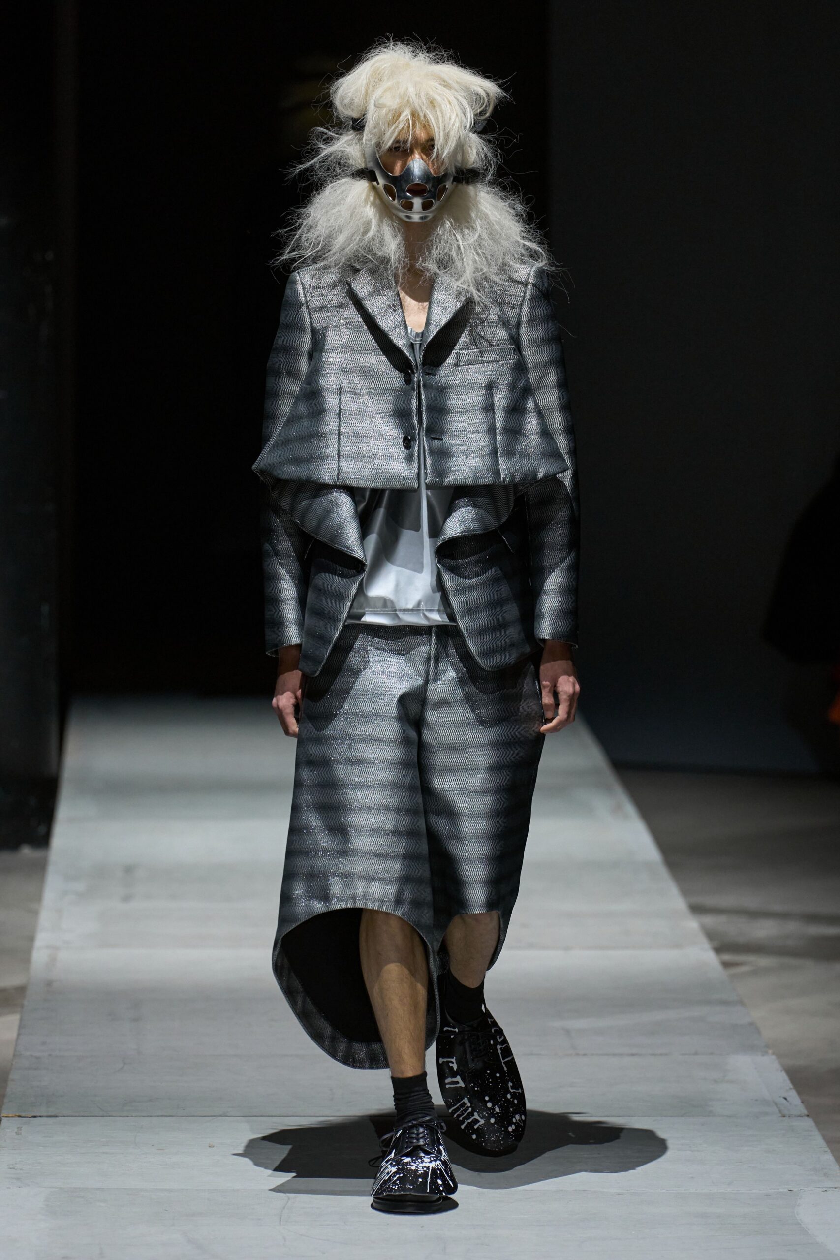 gray silk long-sleeve collared structured layered blazer
