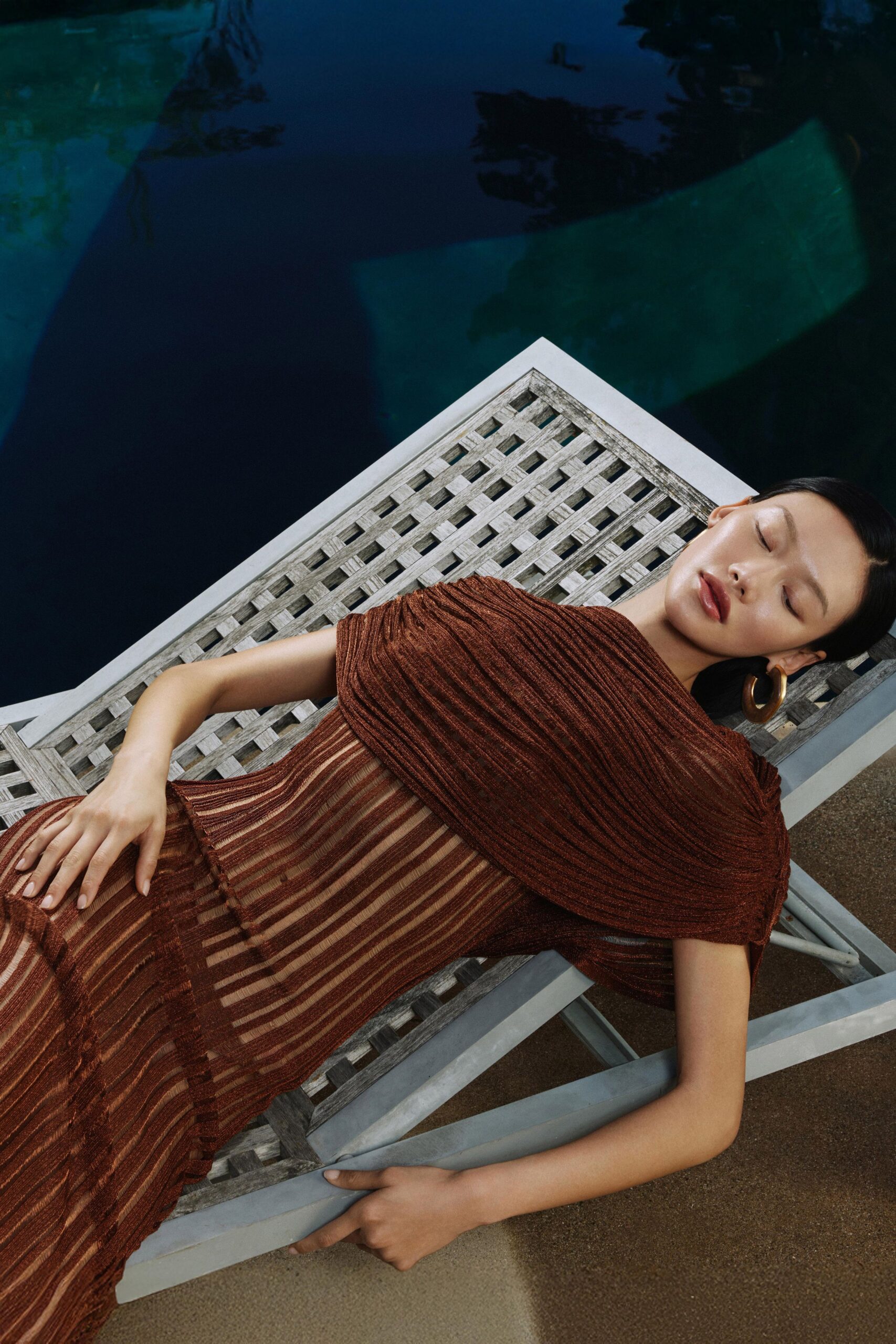 brown pleated sleeveless dress