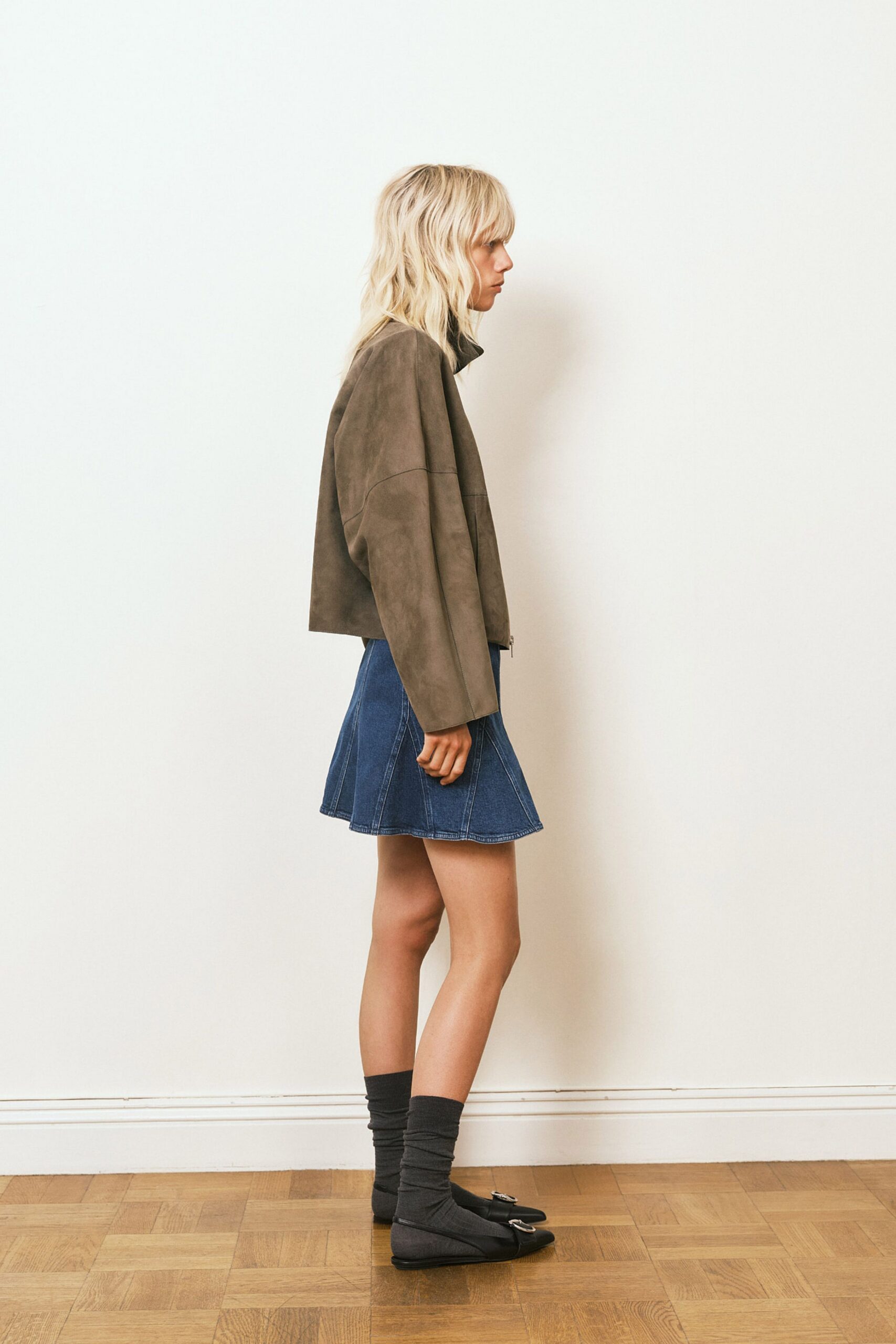 brown suede long-sleeve collared fitted cropped jacket