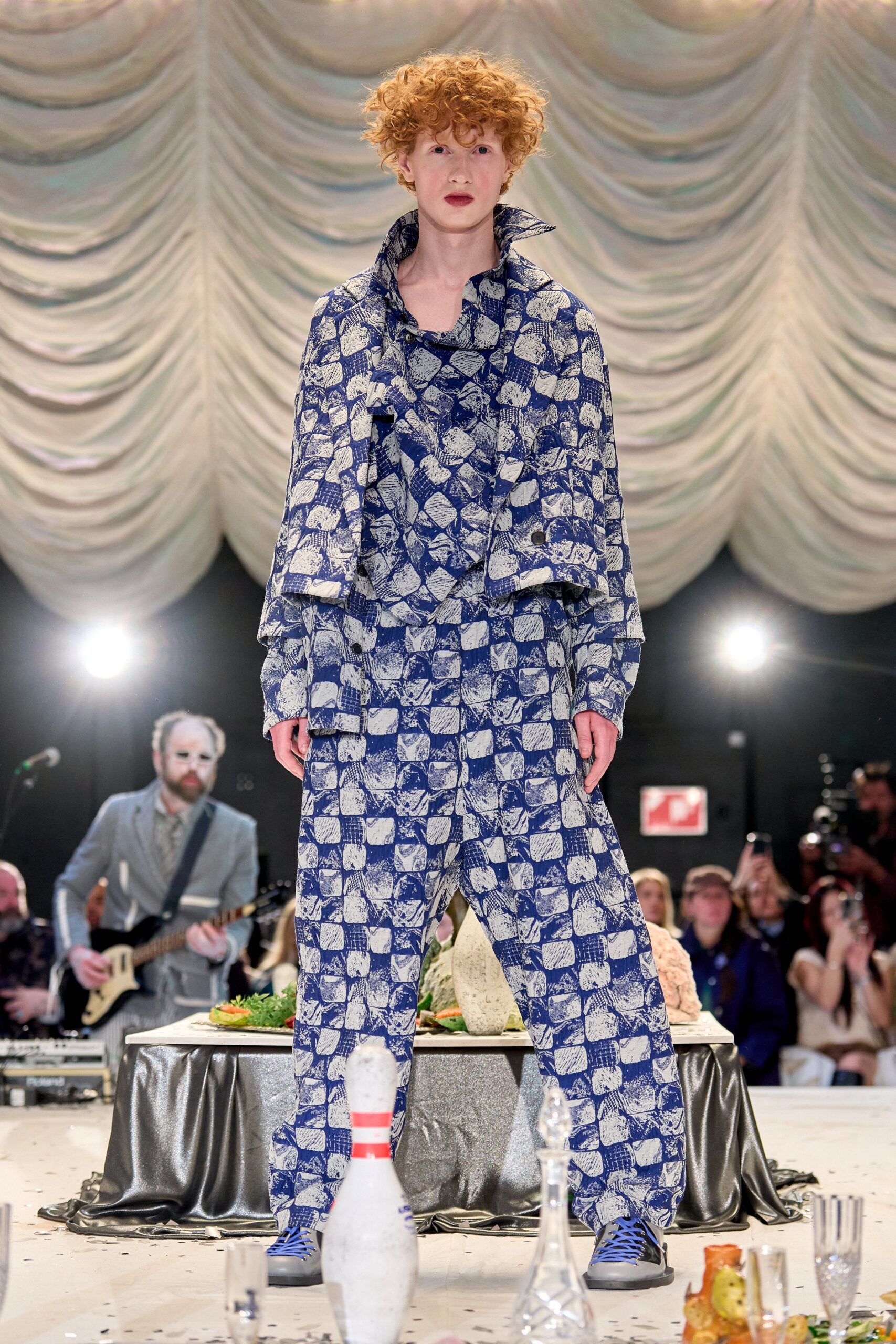 blue cotton long-sleeve collared relaxed printed jacket