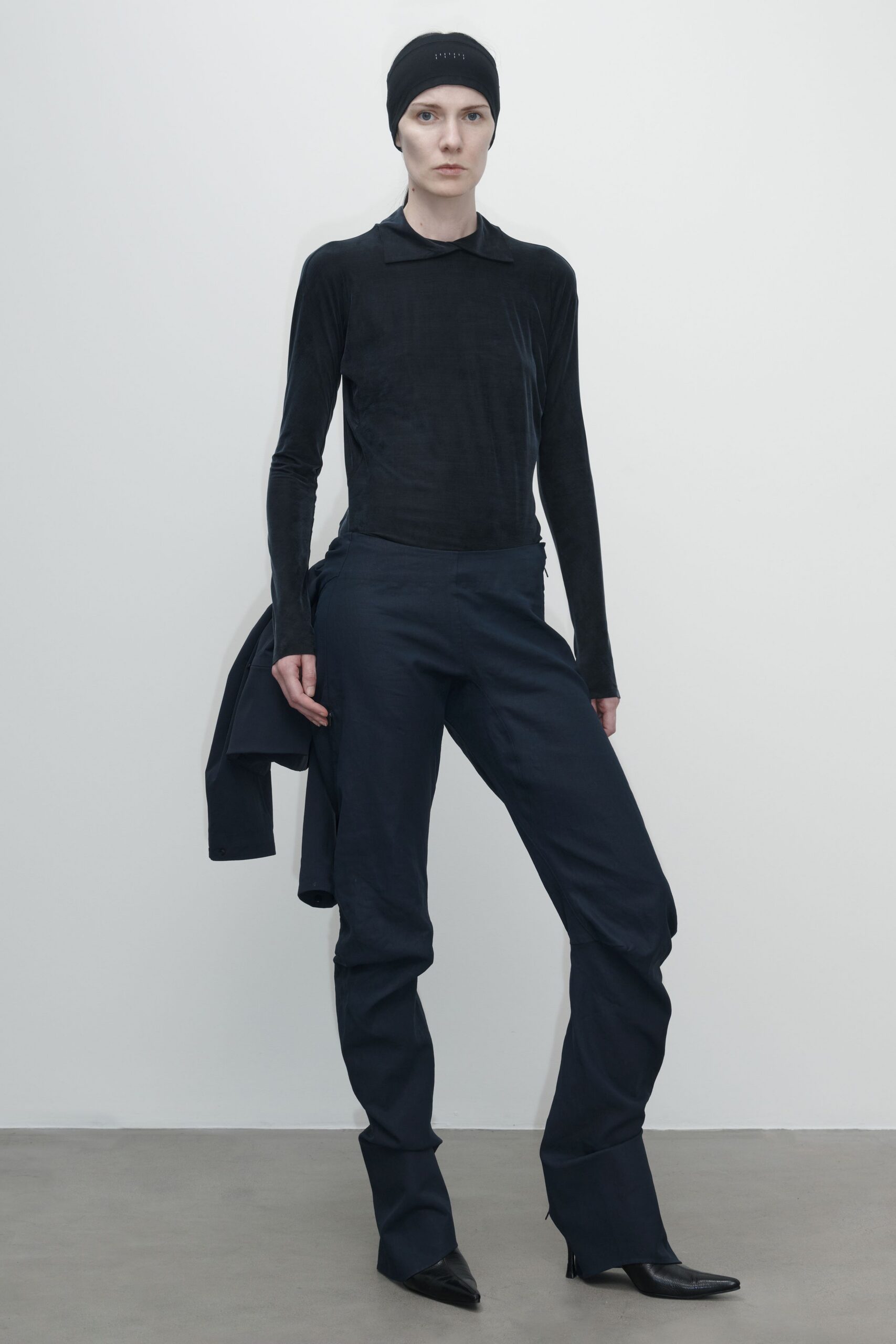 black fitted velvet top with blazer