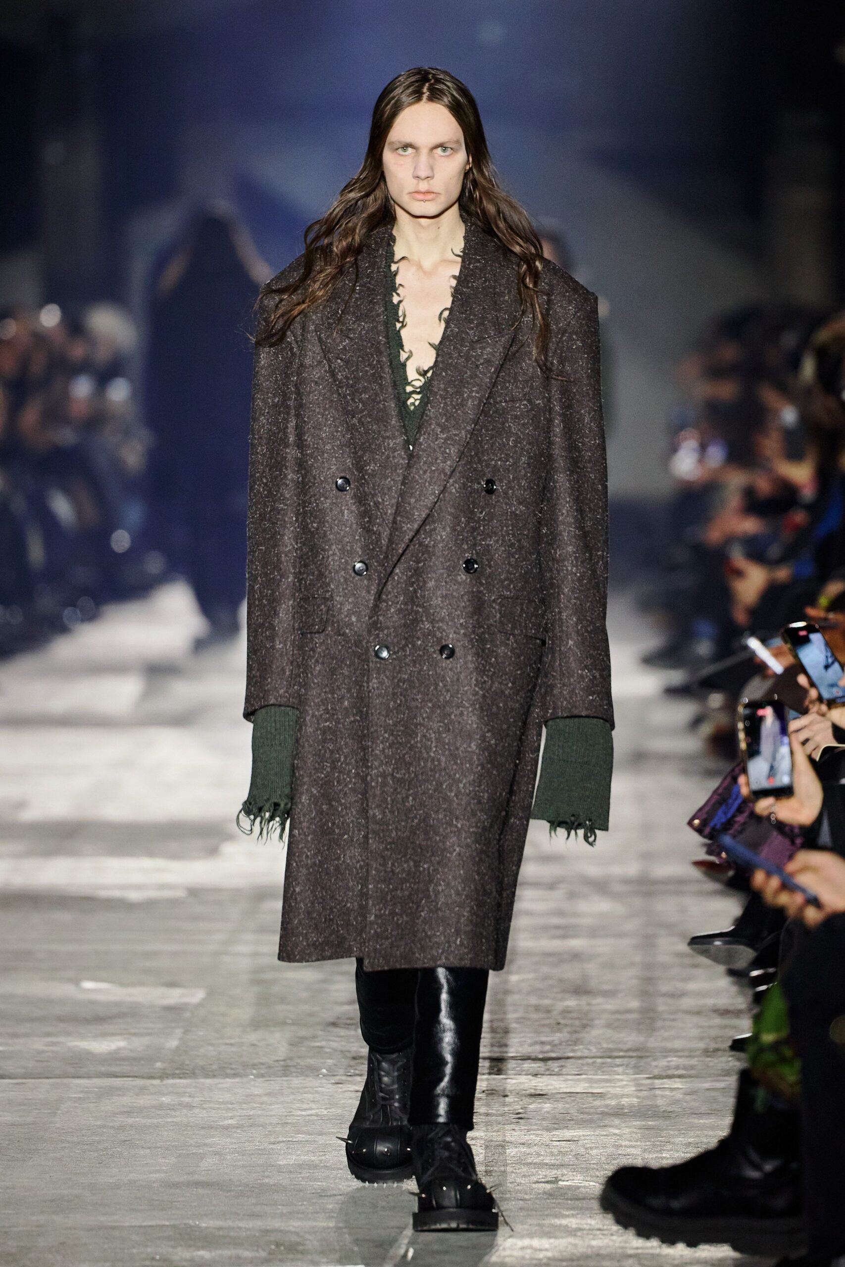brown wool long-sleeve double-breasted relaxed buttoned fringed coat